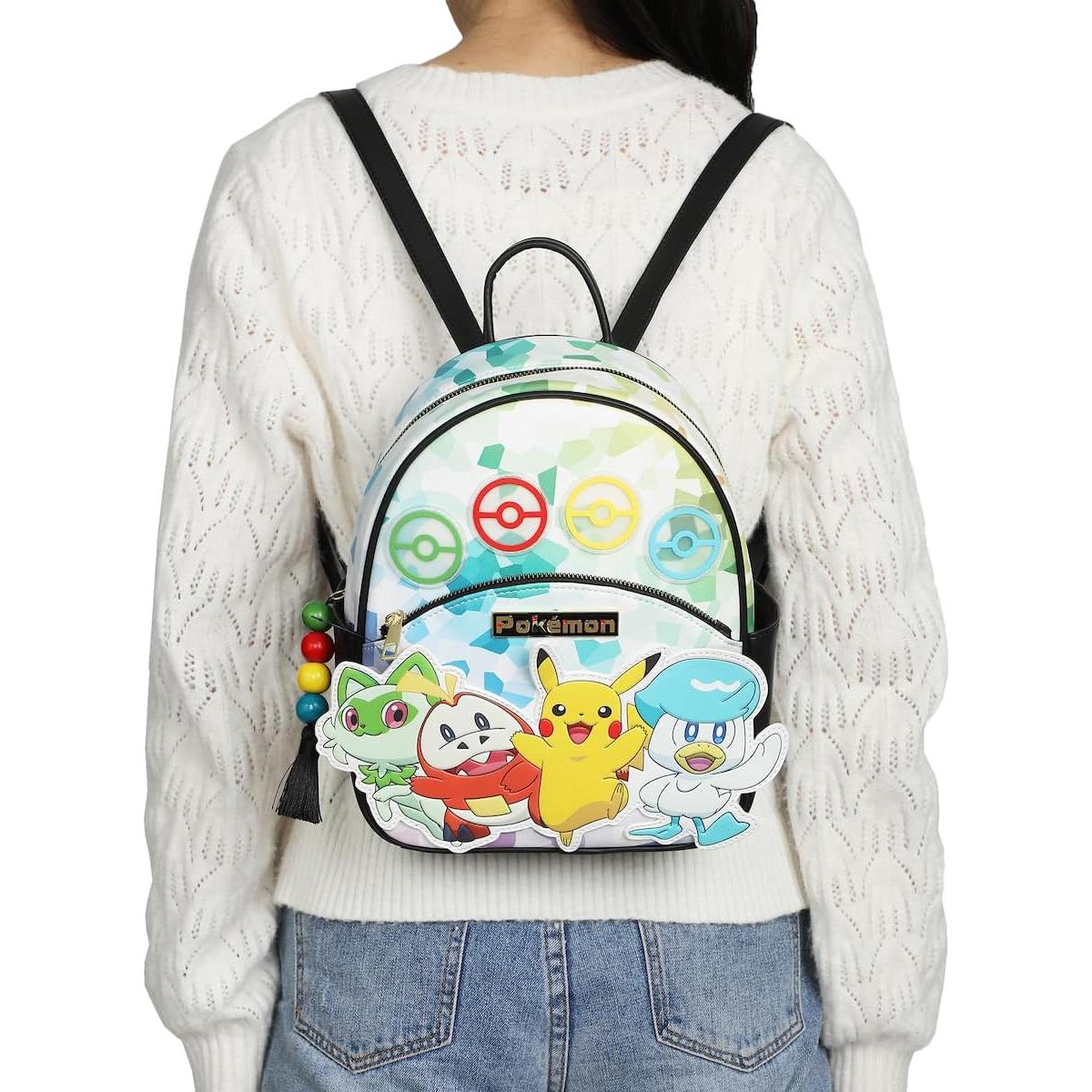 Mochila Mini Tie-Dye Pokémon Bioworld con Sprigatito y Pikachu