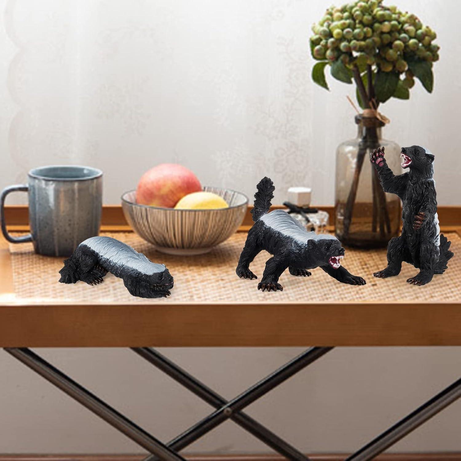 Figuras de Tejón de Miel LC JoyCre 3 Piezas Realistas