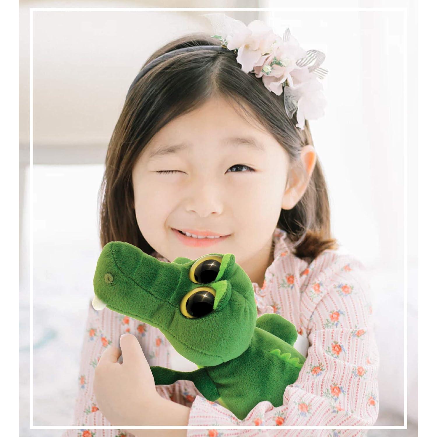 Peluche Cocodrilo Verde DolliBu 15.24 cm Suave y Abrazable