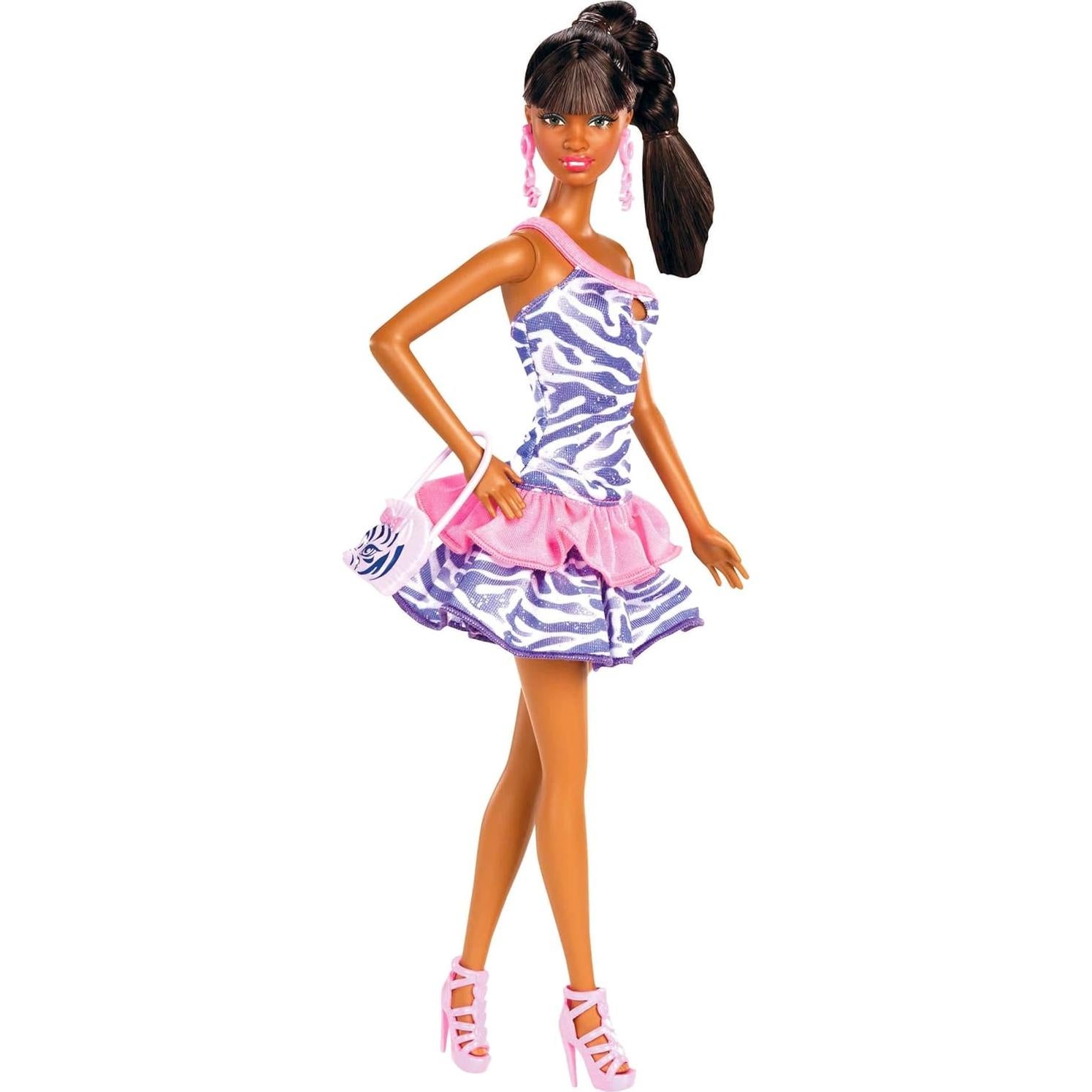 Muñeca Barbie S.I.S. Grace Fiesta 16 Años Azul