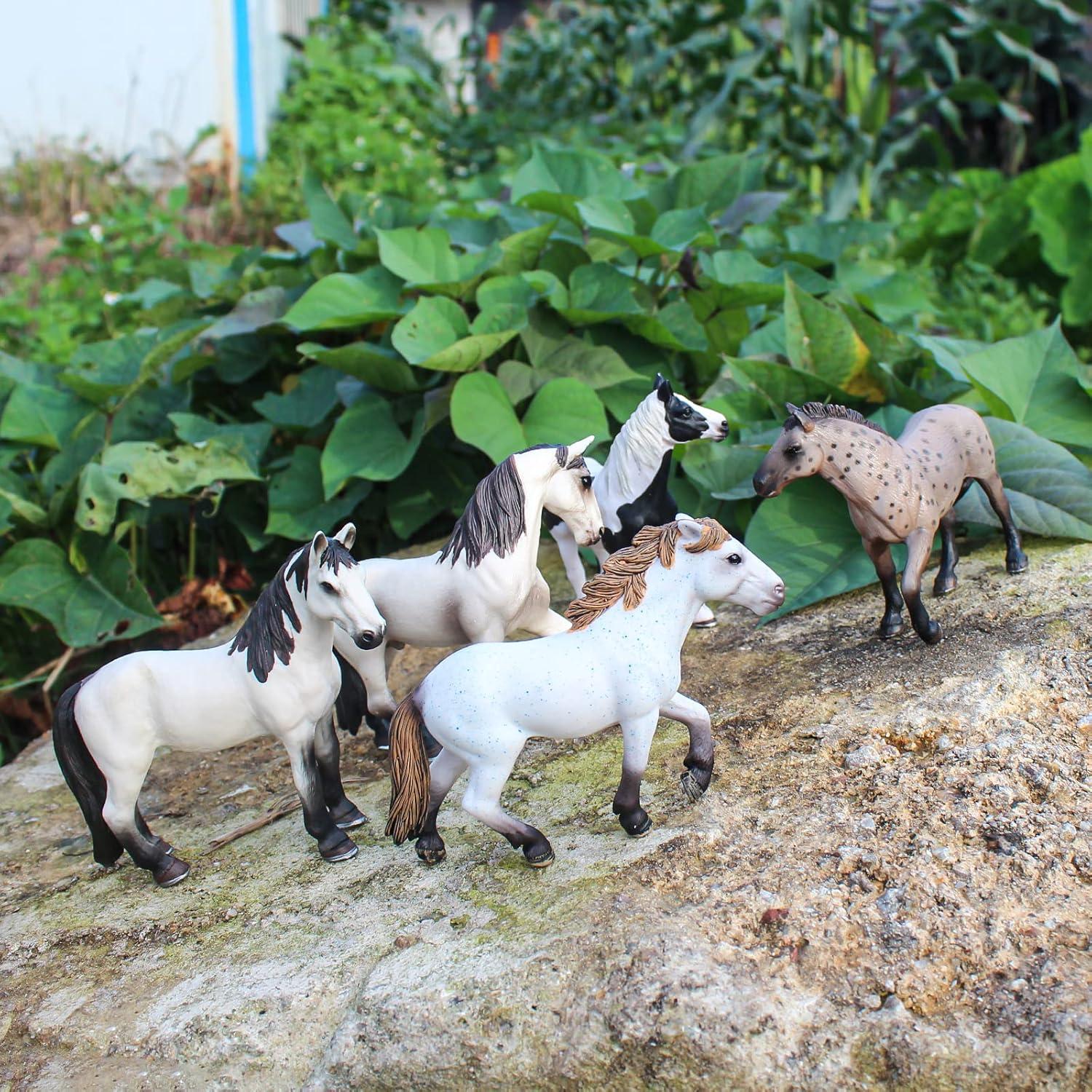 Set 5 Figuras de Animales de Granja WONWONTOYS Caballos