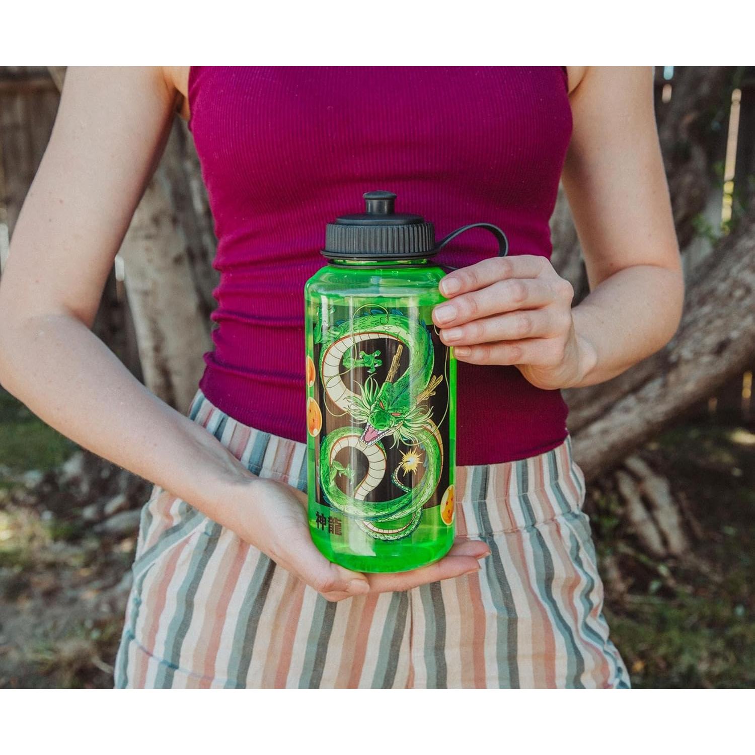 Botella de Agua Just Funky Shenron Dragon Ball Z 0.95L Verde