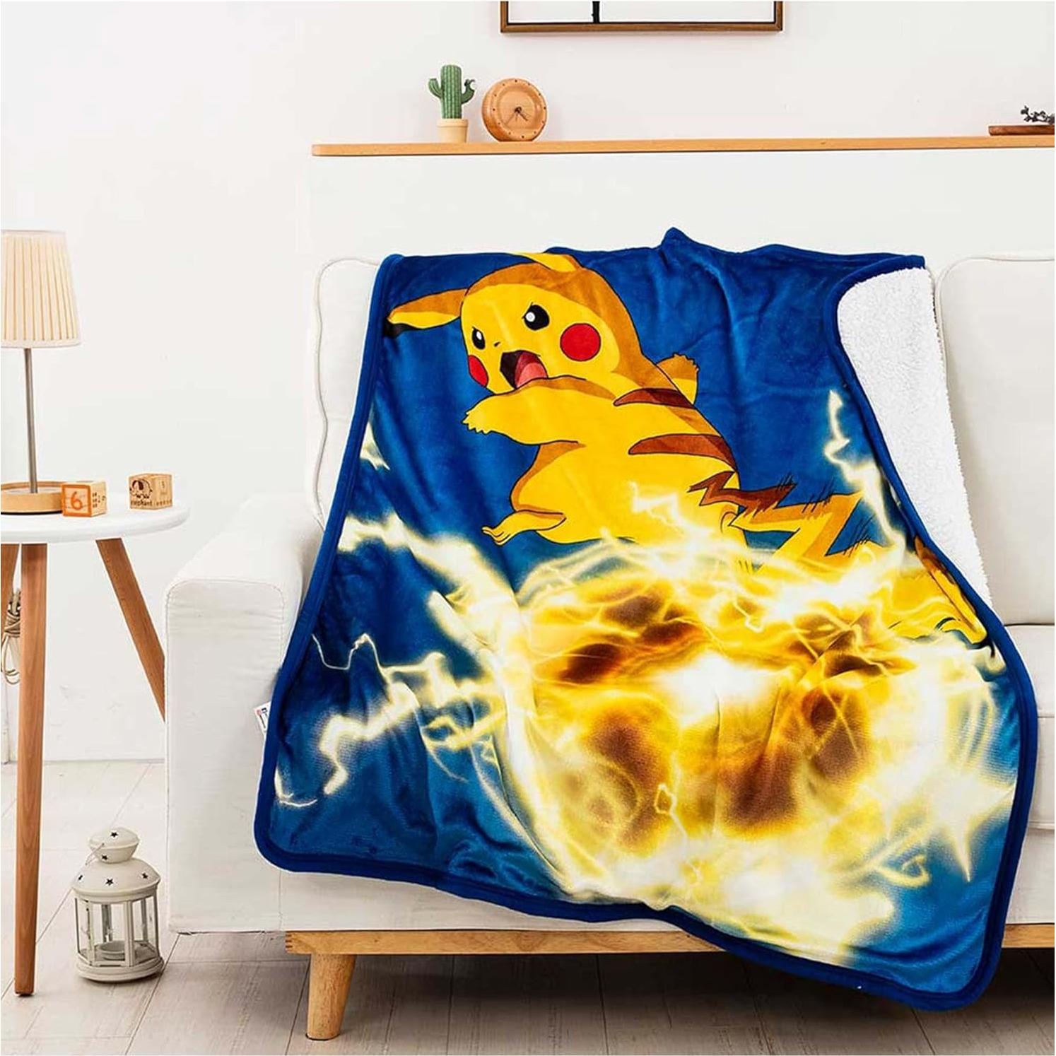 Manta de Lanzamiento Sherpa Pokemon Northwest 101.6x127cm