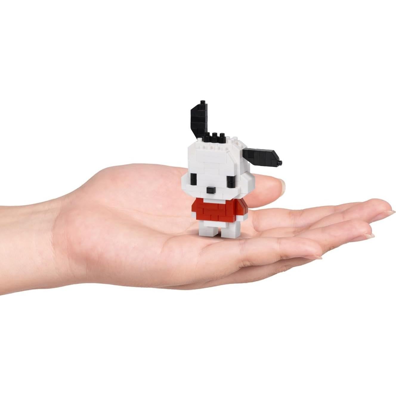 Nanoblock Pochacco - Kit de Construcción 130 Piezas 6.78 cm