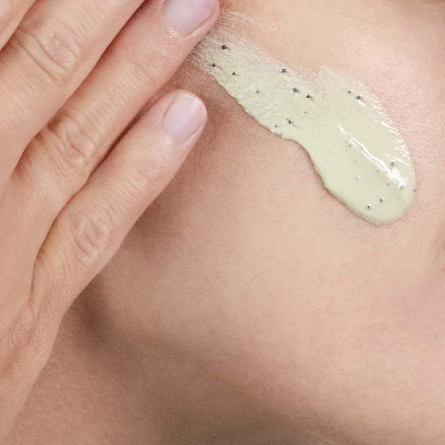 Máscara Refinadora KORRES de Uva Santorini 70 ml con Carbón