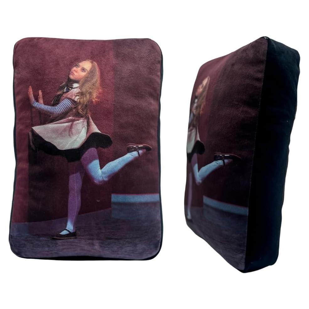 Almohada Cuddle M3GAN Franco 38 cm Suave Decorativa