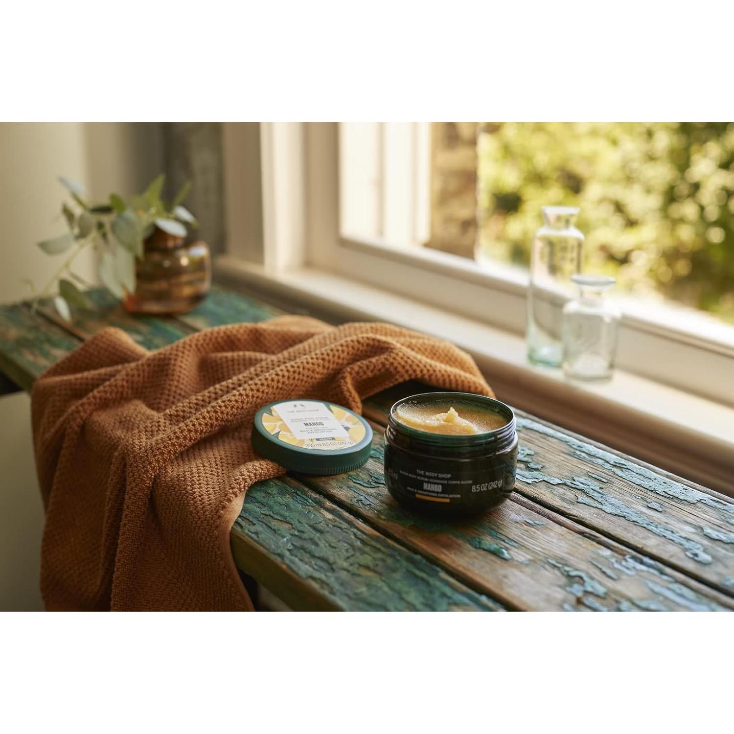Exfoliante Corporal de Mango The Body Shop 256g Natural