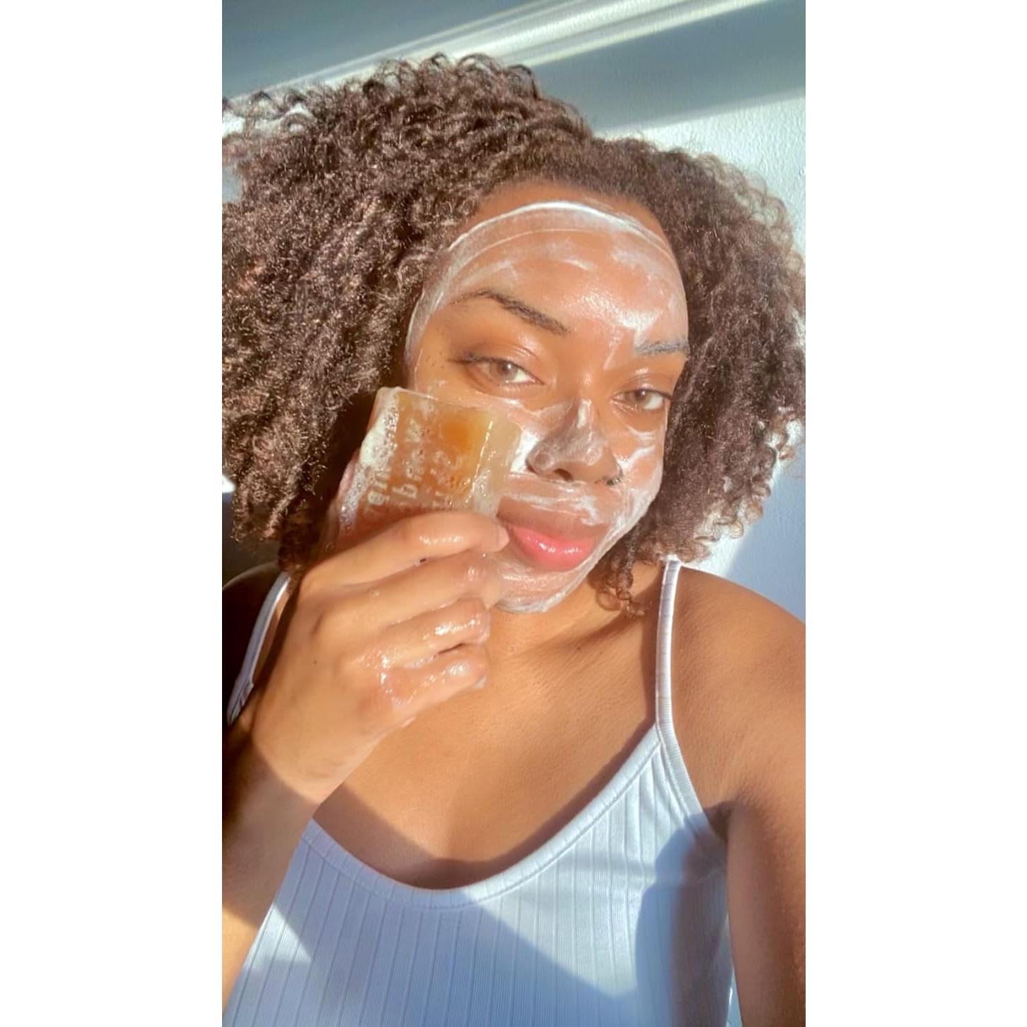 Jabón de Cúrcuma Hello Clear Skin - Whipped Wonderland, 156g