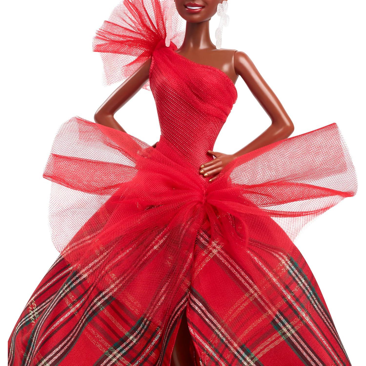 Muñeca Barbie 2024 de Vacaciones con Vestido a Cuadros