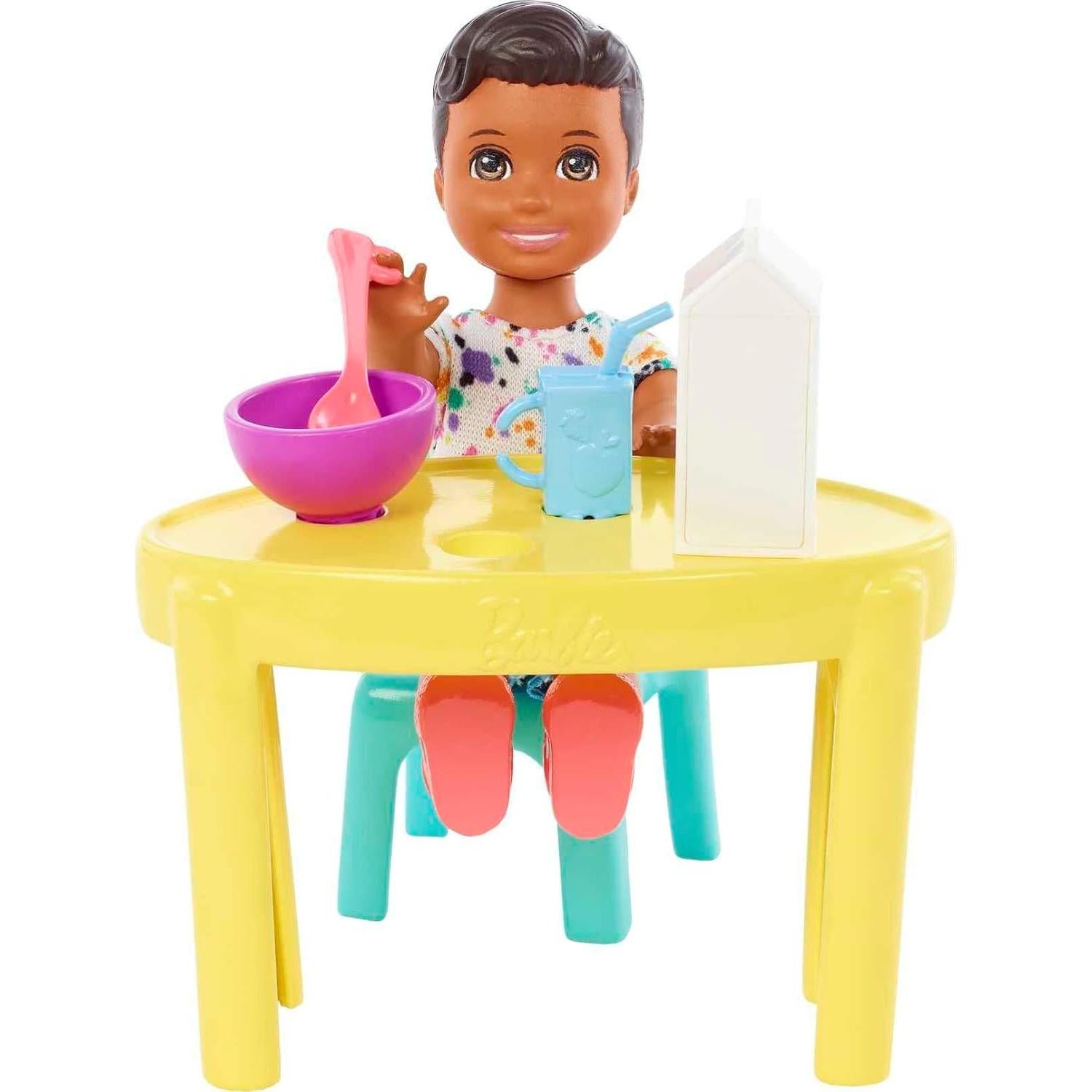 Muñeca Barbie Skipper Babysitters Inc con Accesorios Temáticos