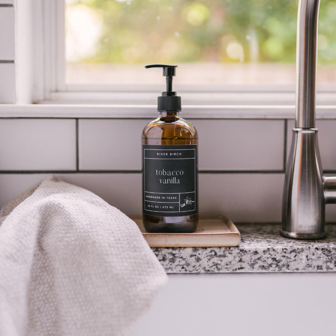 Jabón de Mano Natural River Birch 473ml - Aroma Tabaco y Vainilla