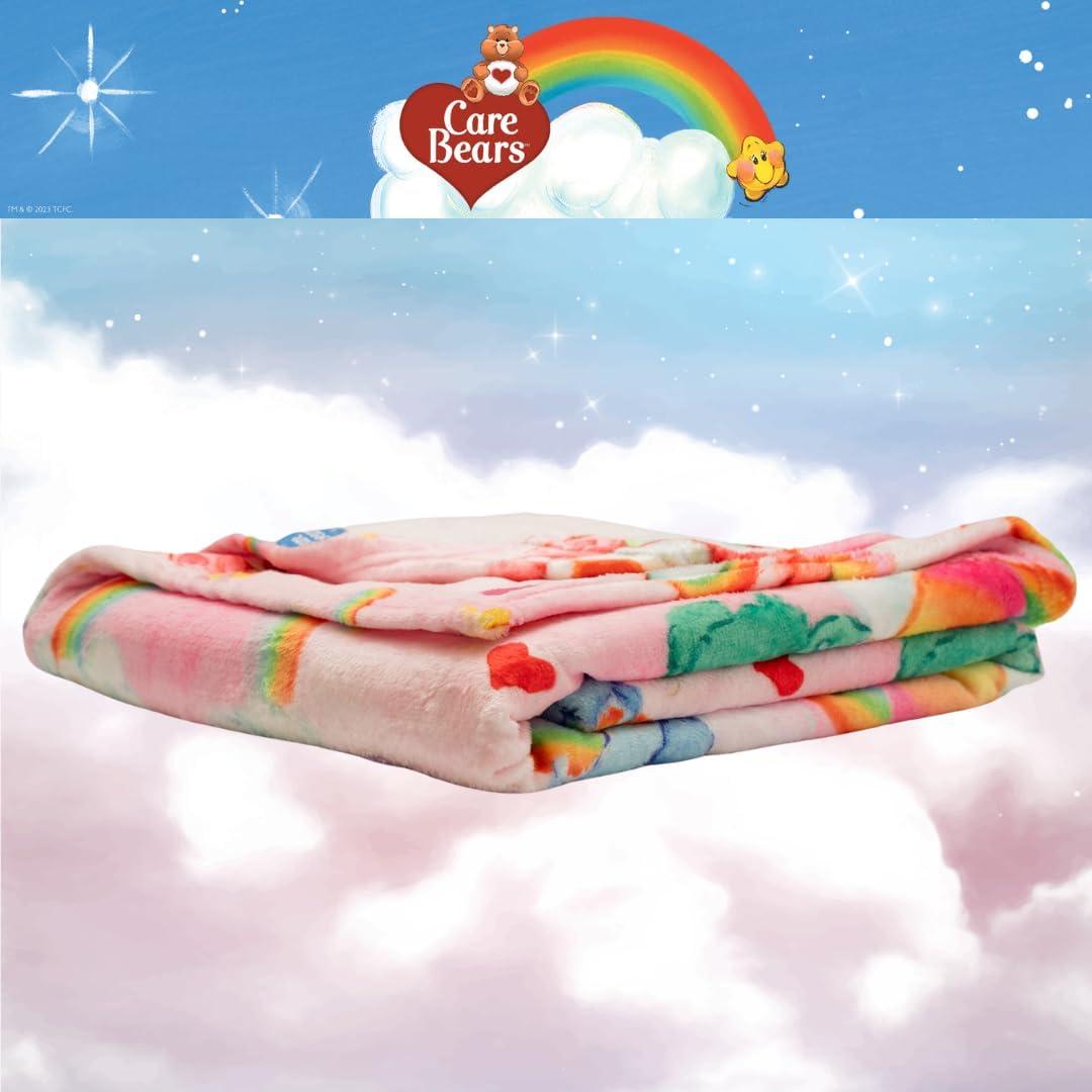 Manta Care Bears Franco 116x152 cm Suave y Colorida