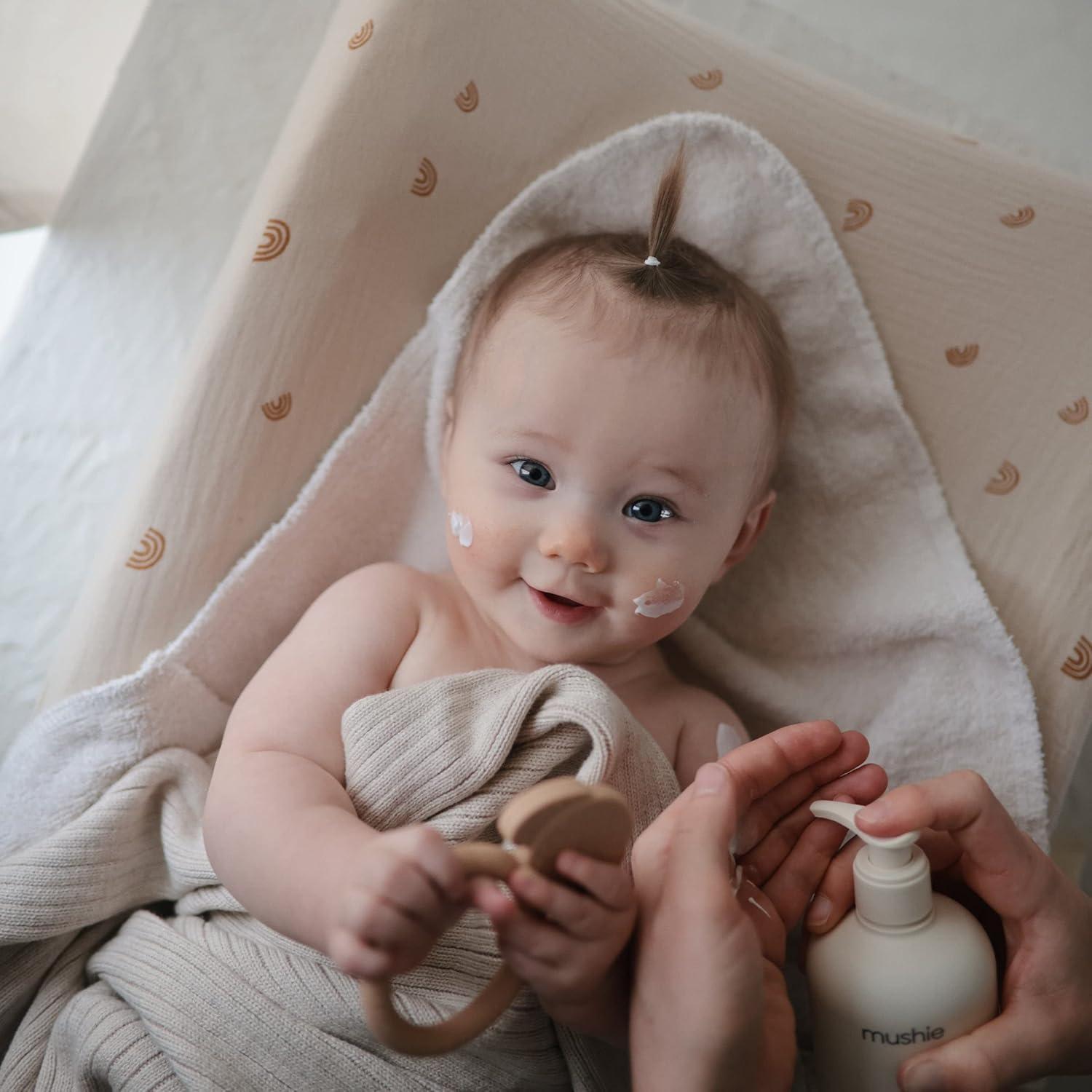 Loción Corporal Orgánica para Bebés Mushie 400 mL Sin Fragancia