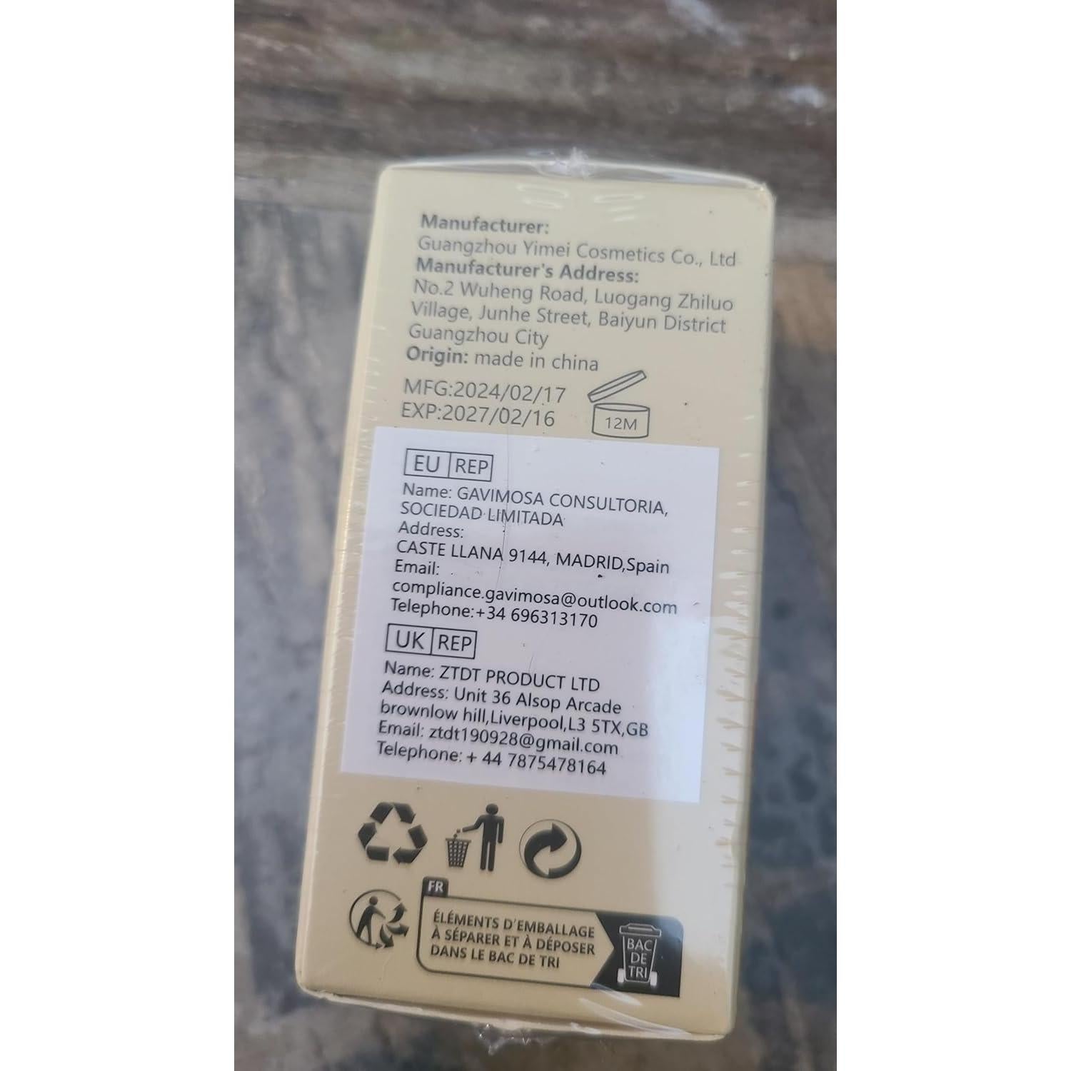 Crema en barra para manos y pies Pixie con cúrcuma y vitamina C 39.4g