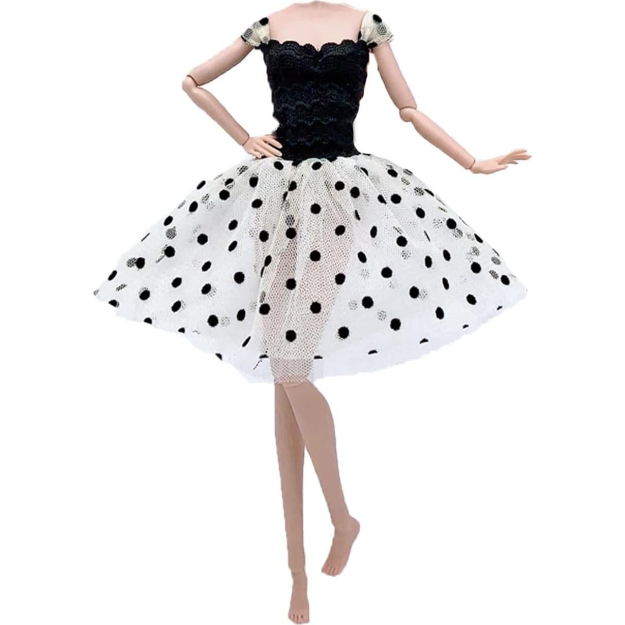 Ropa de Muñeca Apatsuki 5 Conjuntos + 12 Zapatos Aleatorios