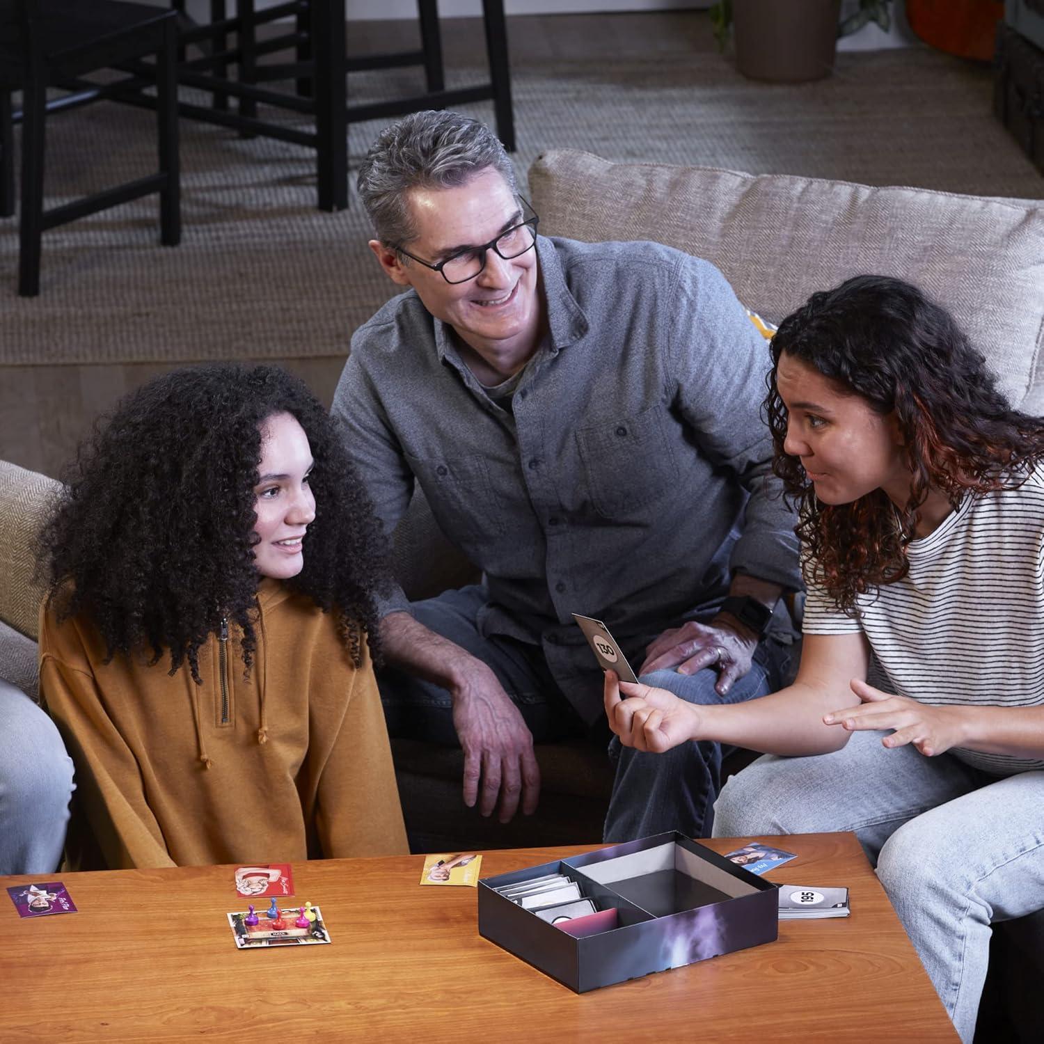 Juego de Mesa Clue Hasbro Traición en la Mansión Tudor