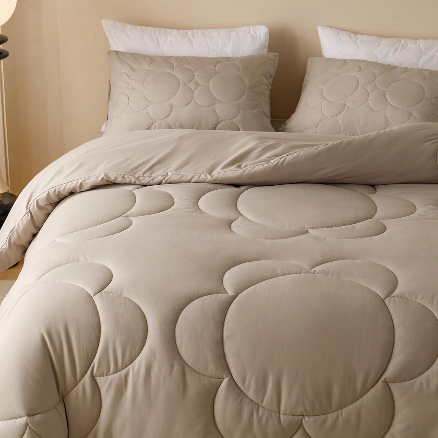 Juego de Edredón Luxlovery Reina 3 Pzs Microfibra Beige