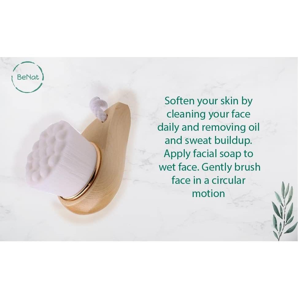 Cepillo Facial de Madera BeNat con Cerdas Suaves 7.1x5.9cm