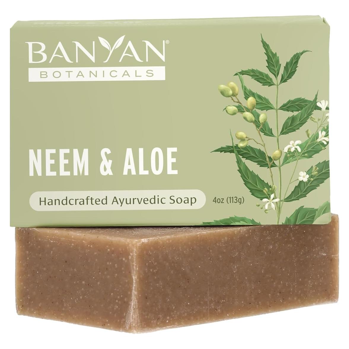 Jabón Calmante de Neem y Aloe Banyan Botanicals 113g