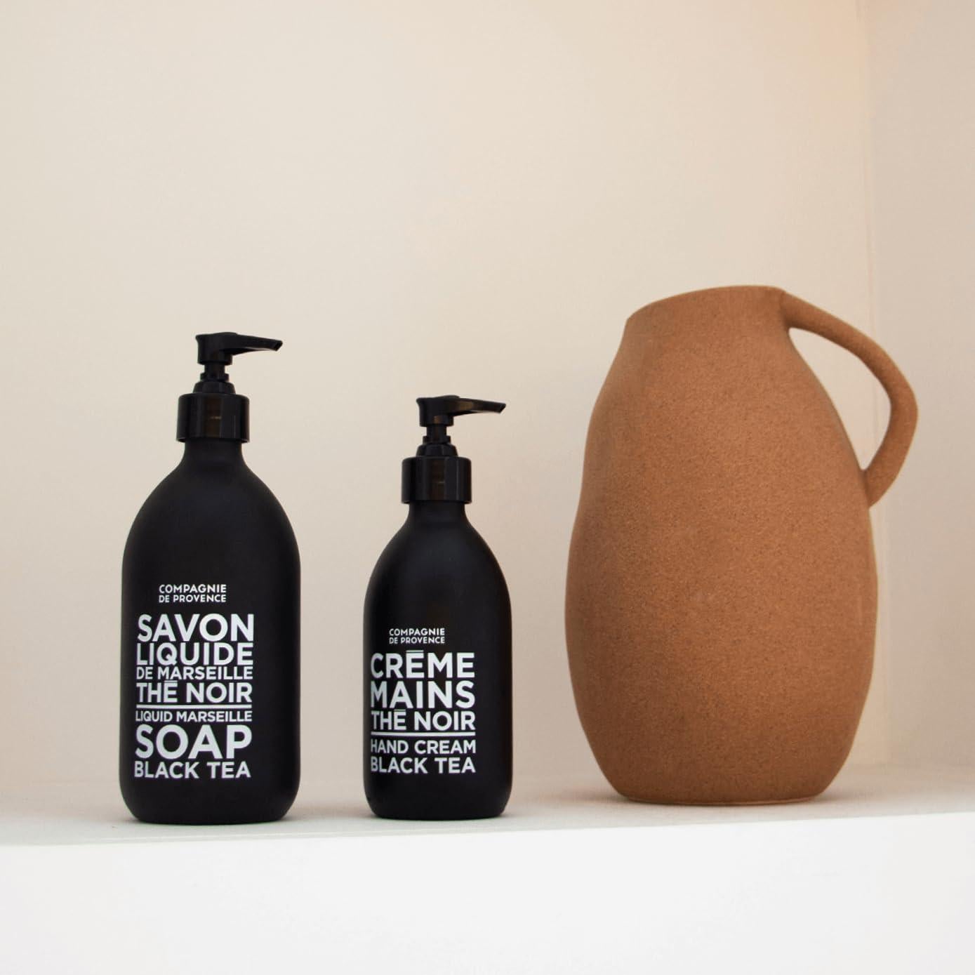 Crema de Manos Lujo Compagnie de Provence Té Negro 295 ml