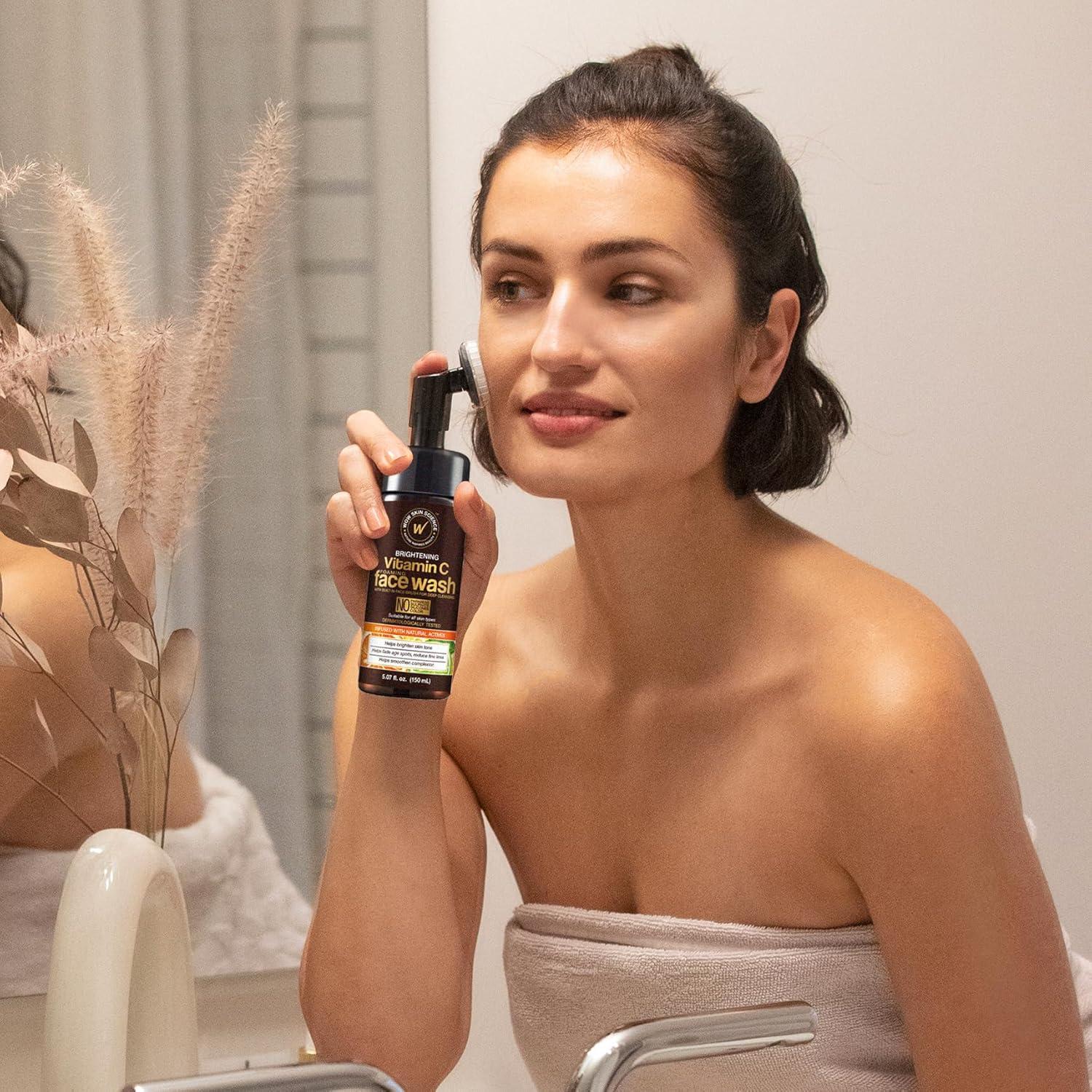 Lavado Facial WOW Skin Science Vitamina C 143 g con Cepillo