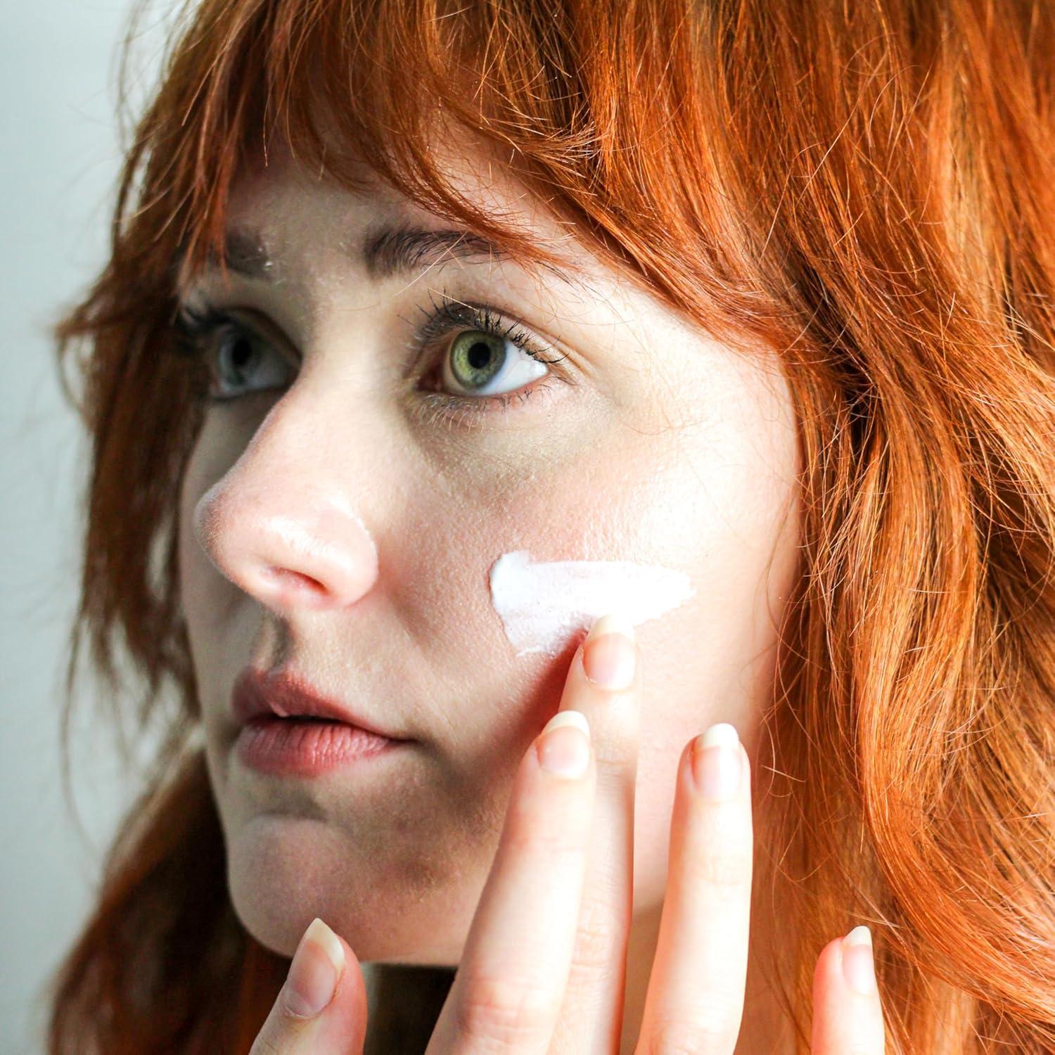 Crema Solar Hidratante SPF 50 Indefinido 48.2g - 3 en 1