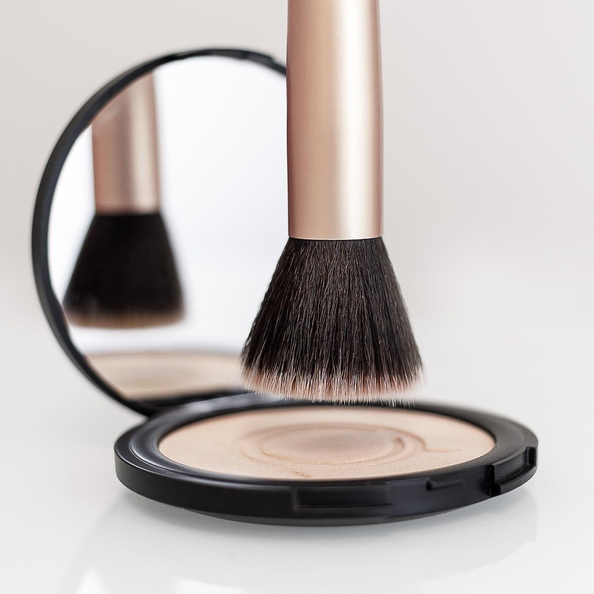 Base de Maquillaje en Polvo Prensado Fit Me 14g con Esponja Kale