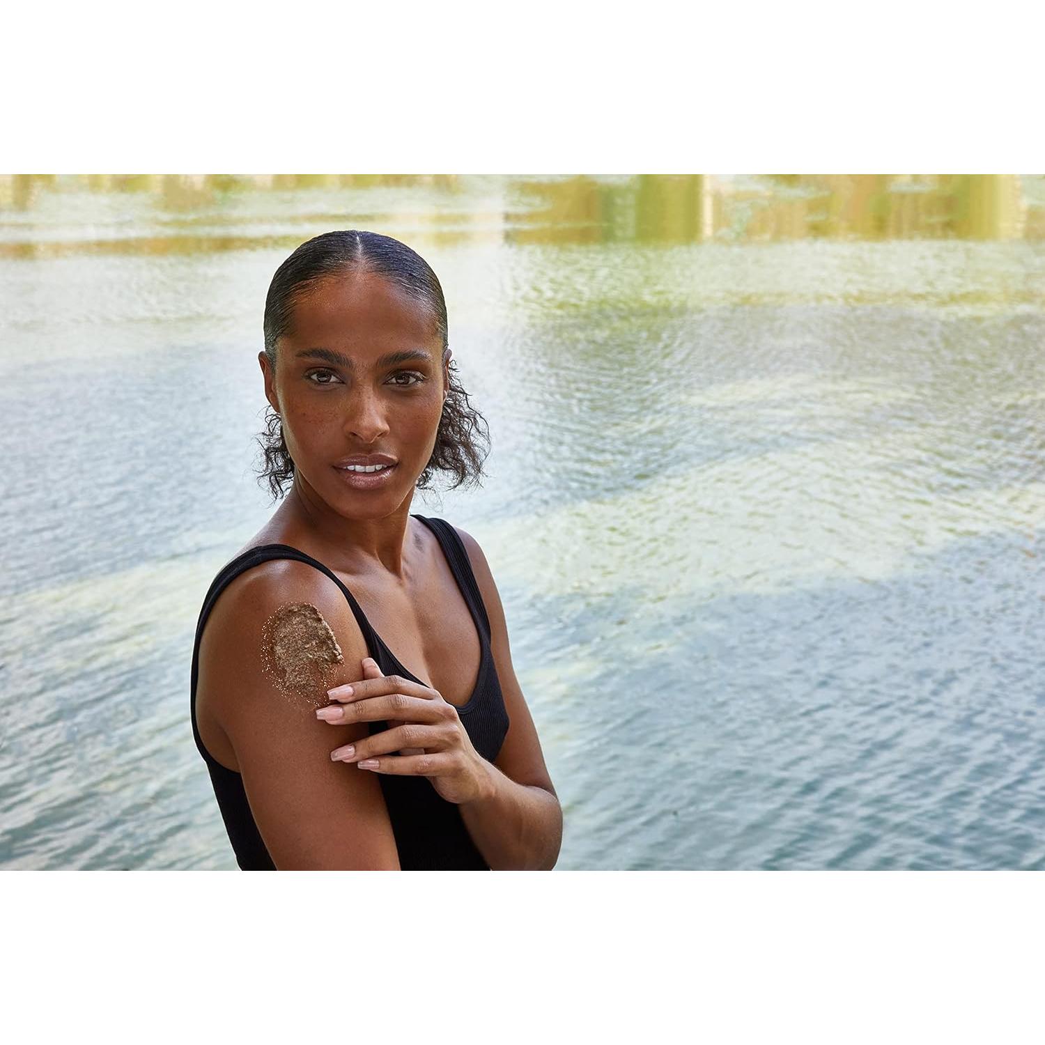 Exfoliante Espumoso de Coco LATHER 178.6 g - Suave e Hidratante