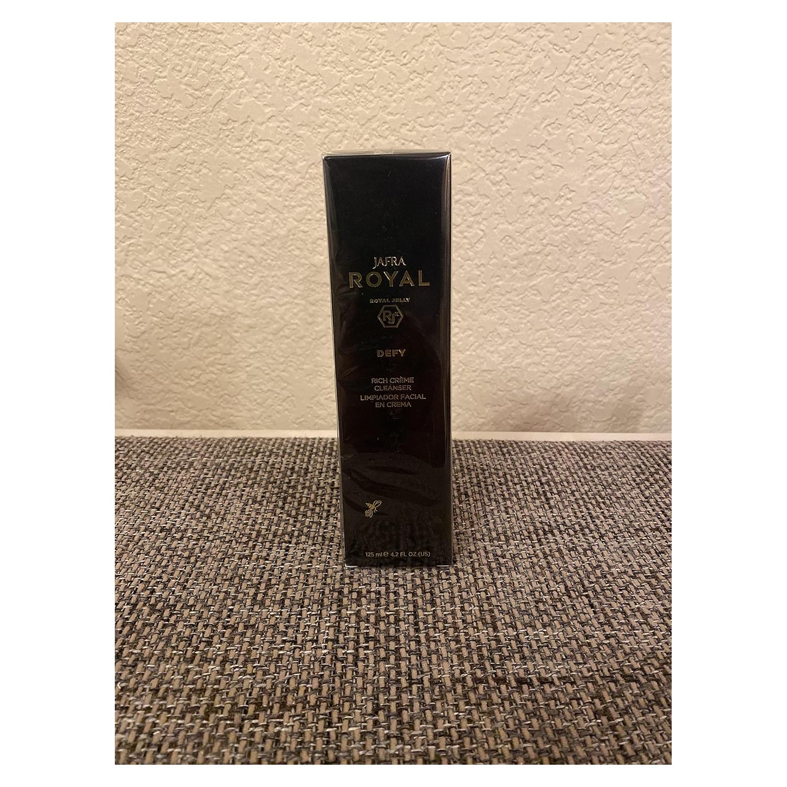 Limpiador Facial Crema JAFRA Royal Jelly Defy 168g