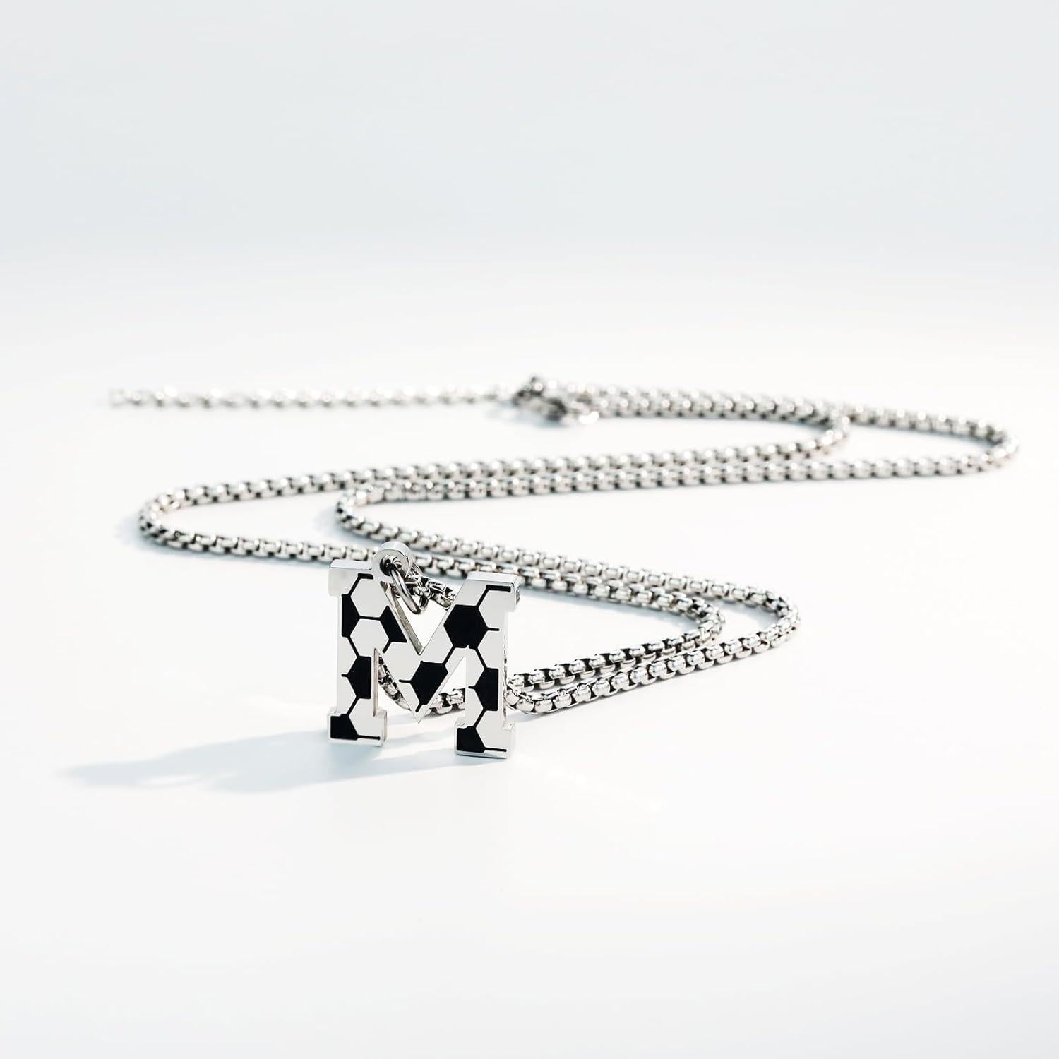 Collar de Fútbol con Letra Inicial A-Z - Acero Inoxidable 55.88 cm