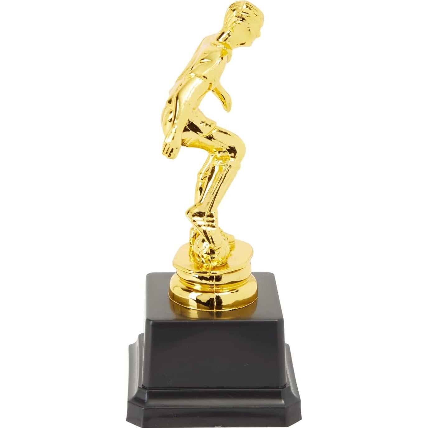 Paquete de 12 Trofeos de Fútbol Dorados Juvale 15.24 cm