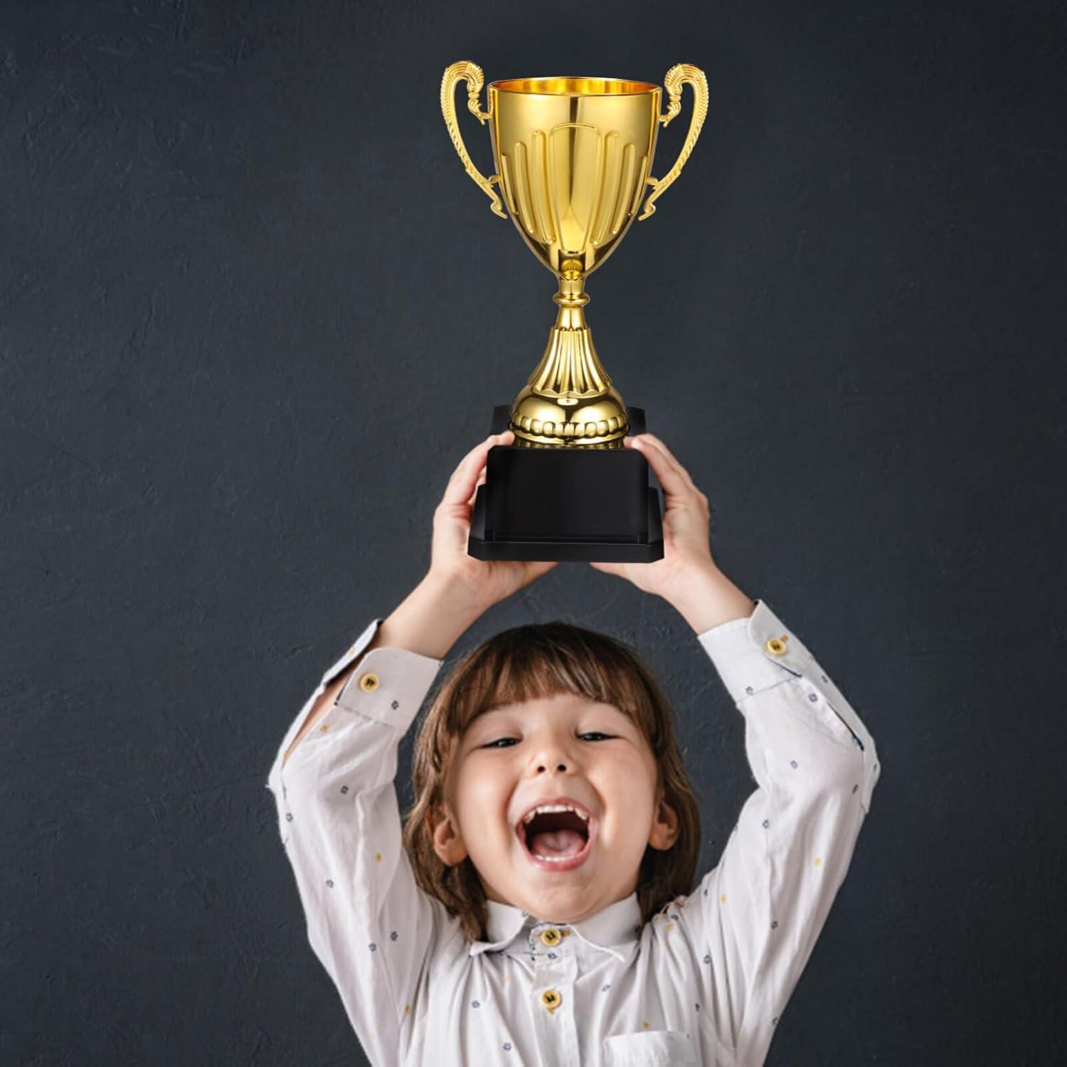 Trofeo Mini Dorado NOLITOY 18.8 cm para Reconocimientos