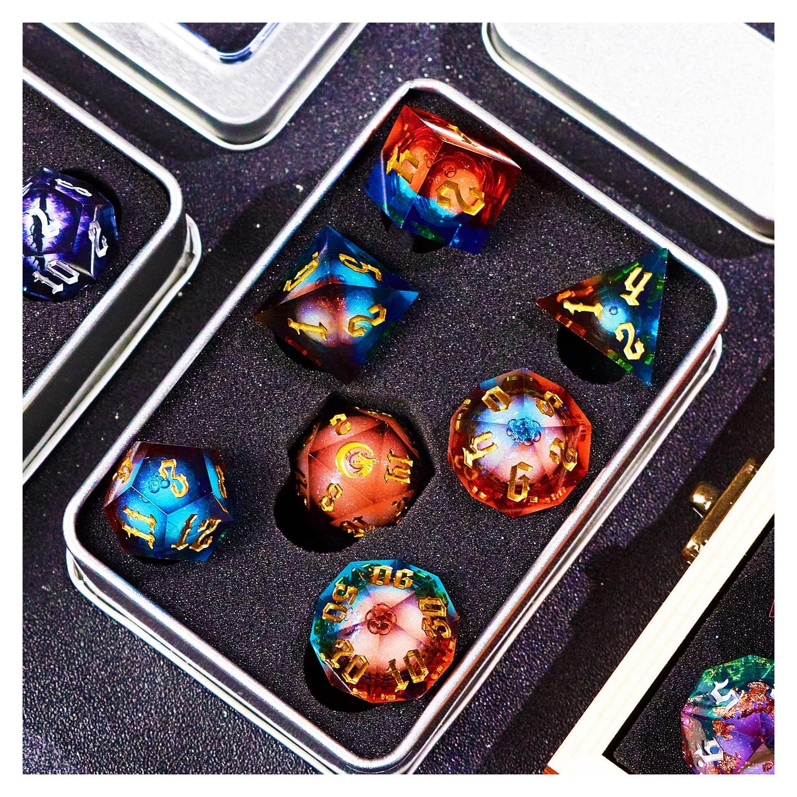 Conjunto de Dados Gradual Magic Red Moon D&D con Núcleo Líquido