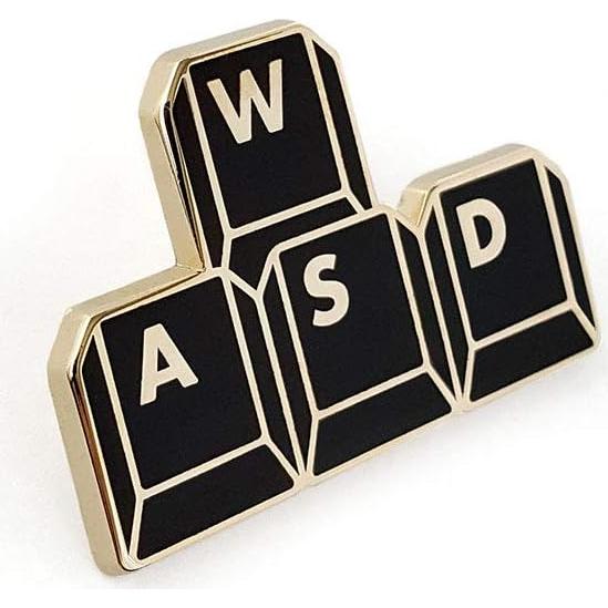 Pin de Esmalte Gamer 'WASD' Pinsanity 3.81 cm Metal Dorado