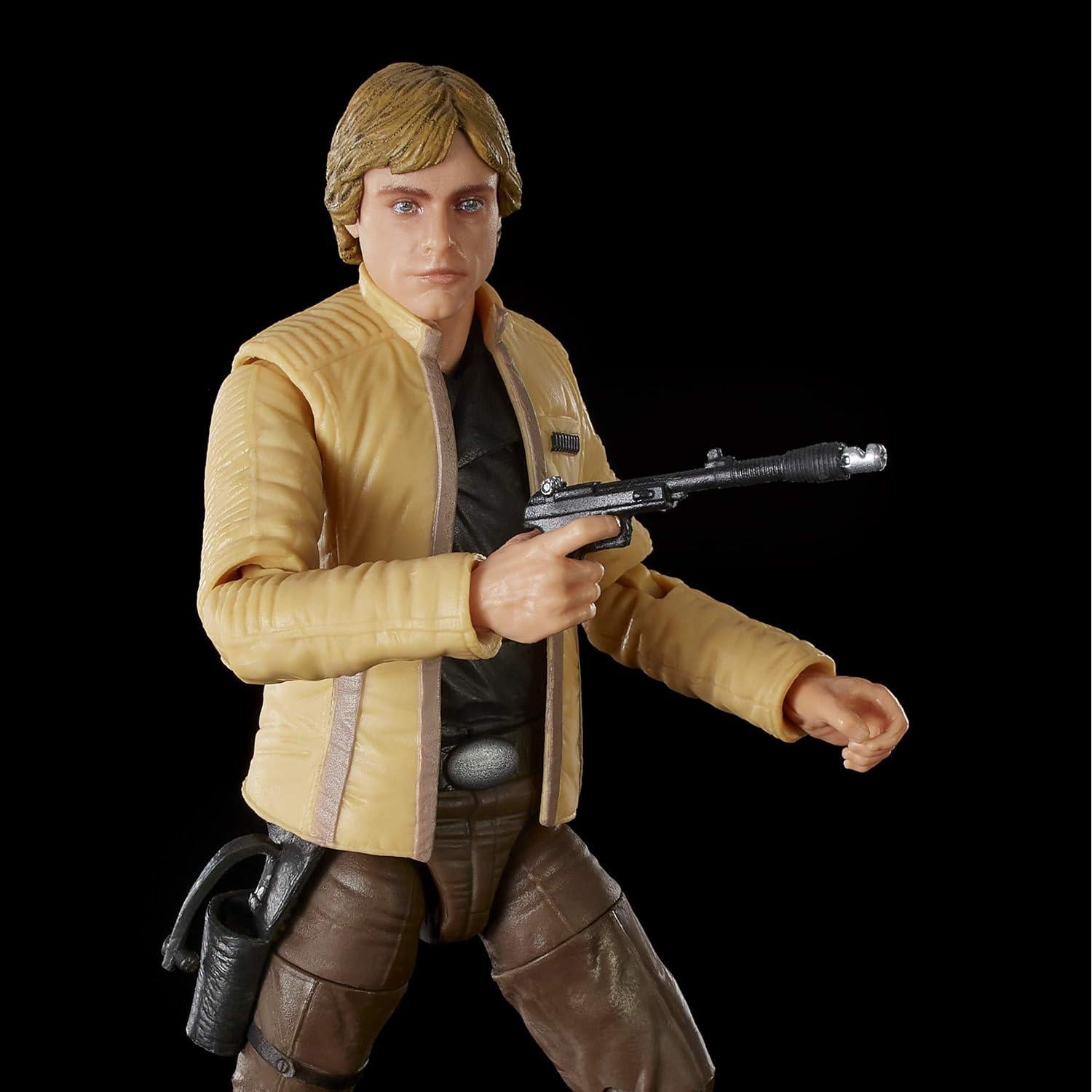 Figura Coleccionable Luke Skywalker Ceremonia Yavin Hasbro 22.86 cm