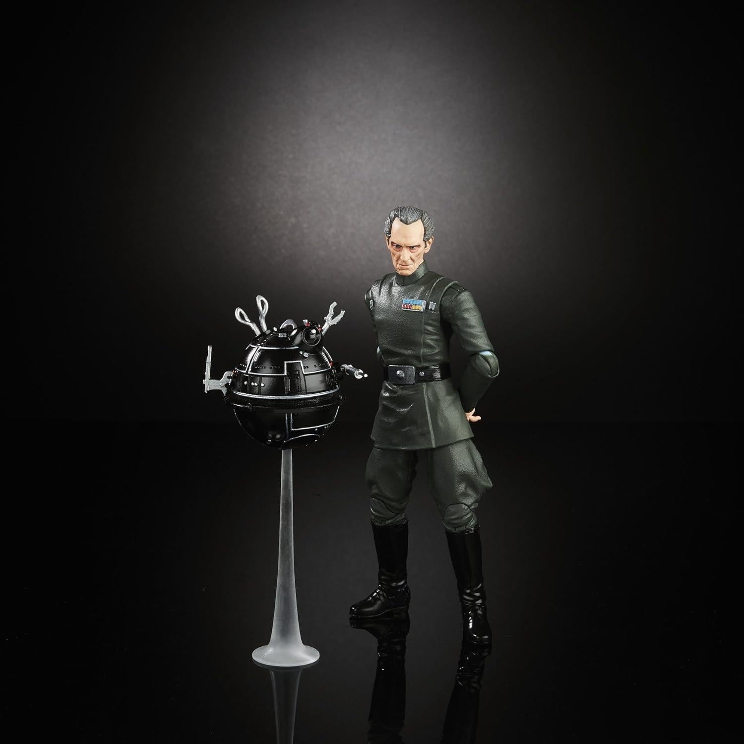 Figura de Acción Grand Moff Tarkin Hasbro E1202 5.1x12.7x22.9cm