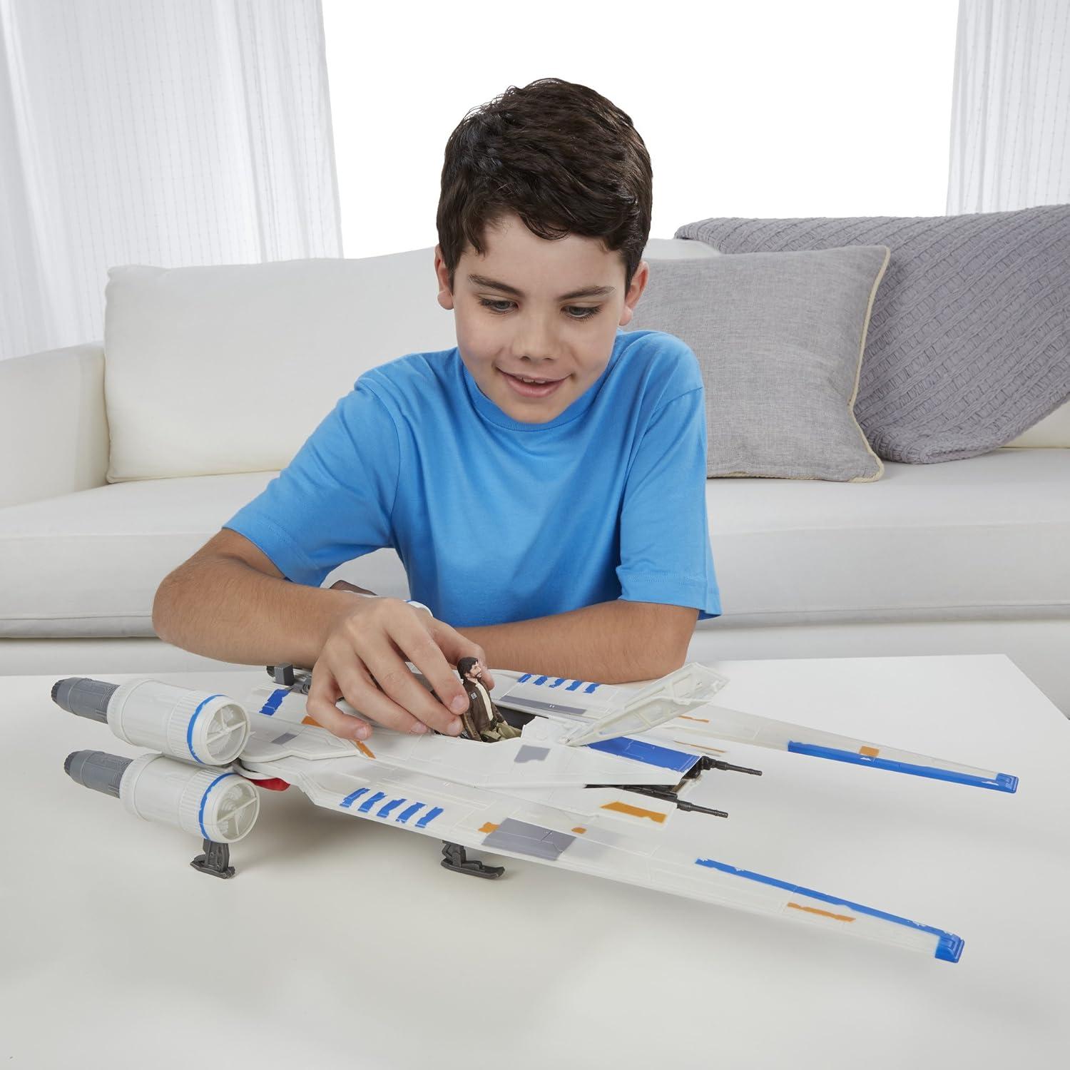 Nave Rebel U-Wing Star Wars Rogue One con Capitán Cassian Andor
