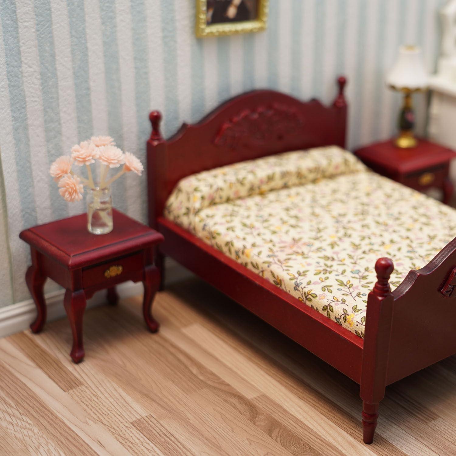 Cama de madera en miniatura Cutemini 1:12 con colchón rojo