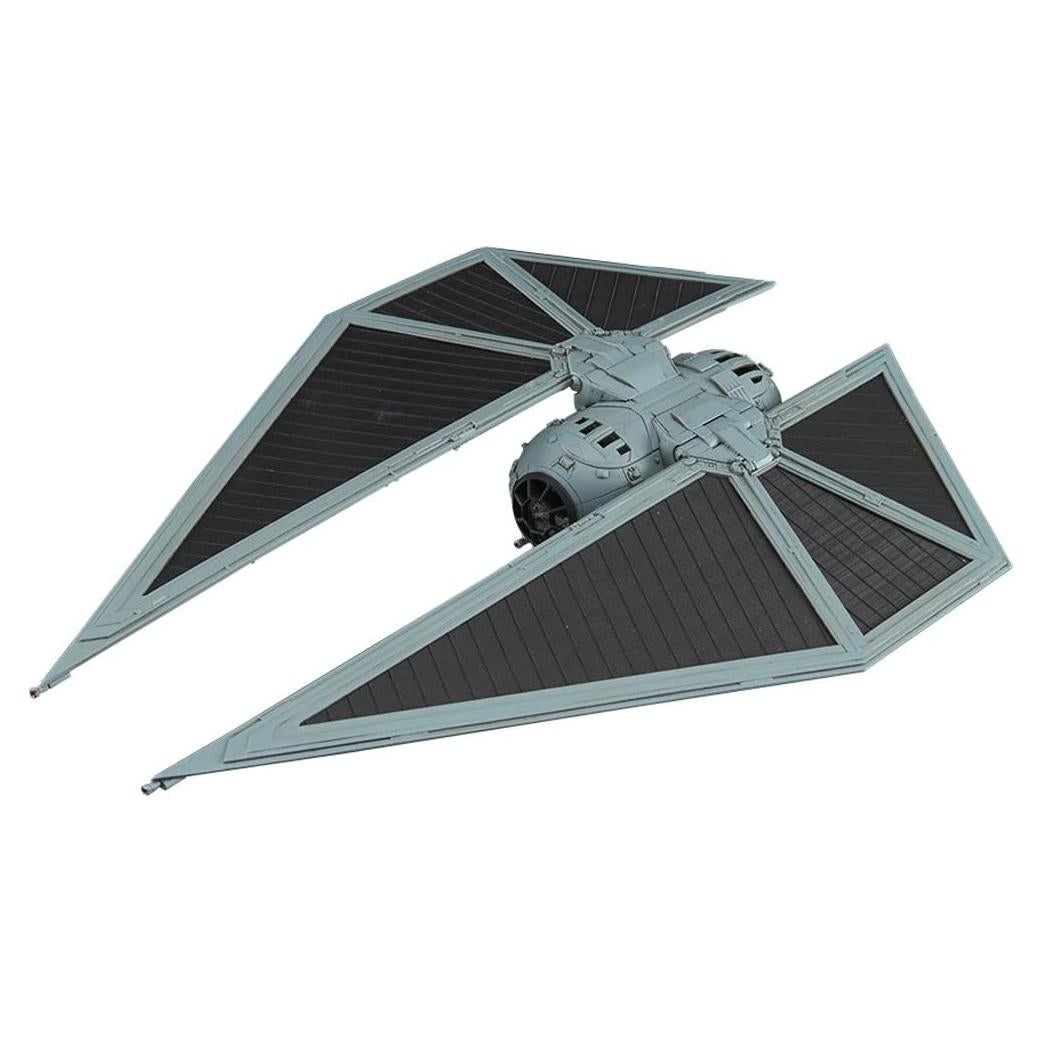 Kit de Modelo Bandai Star Wars Tie Striker Escala 1/72