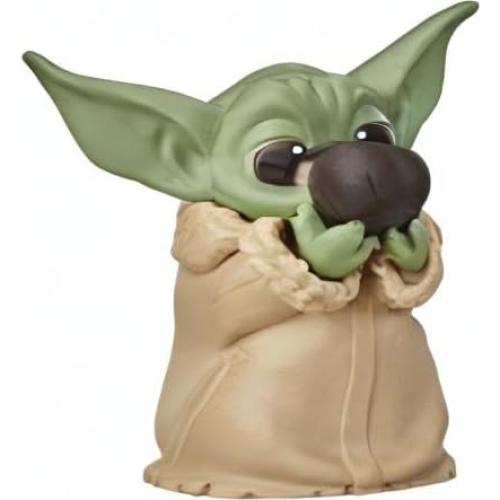 Figura Coleccionable El Niño Baby Yoda Hasbro 5.58 cm