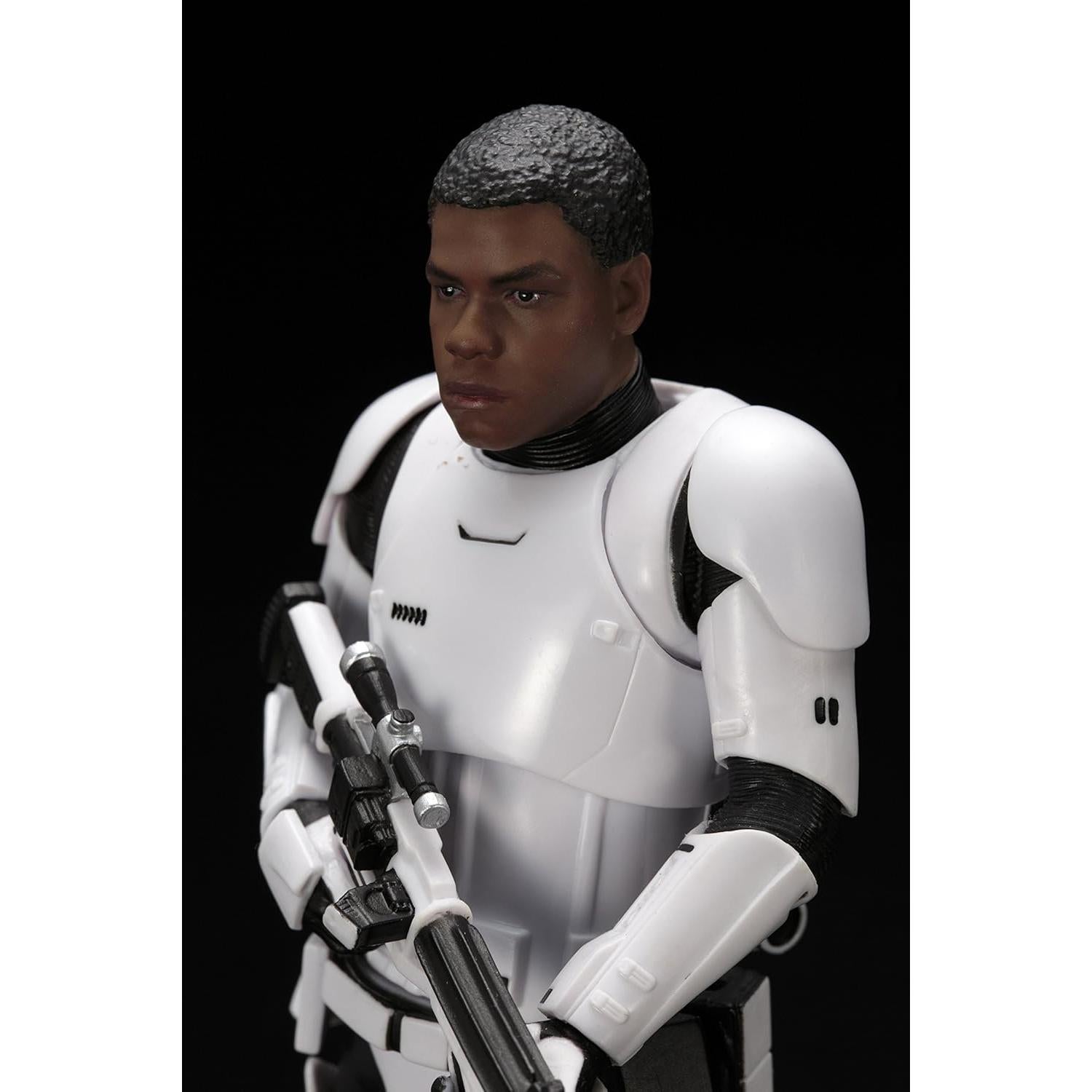 Figura Stormtrooper FN-2199 Kotobukiya 22.86 cm con partes de Finn