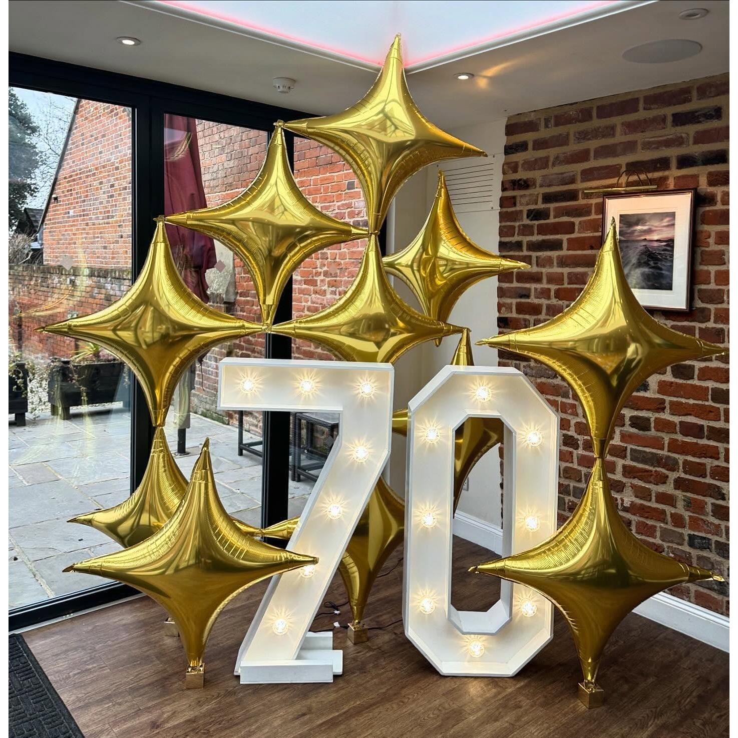 Globos Estrella Dorada 12 Piezas Adorely 66 cm y 25 cm