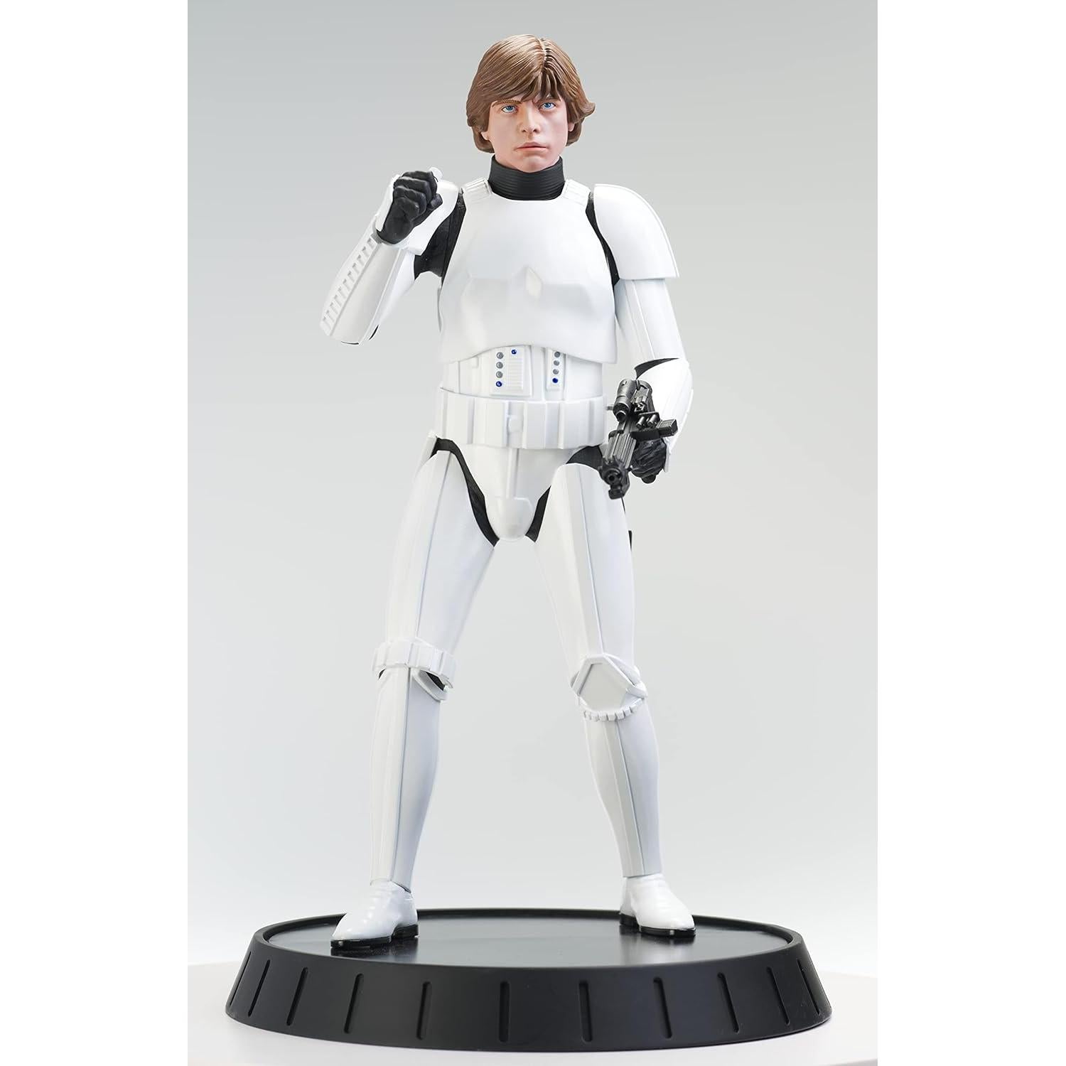 Estatua Luke Stormtrooper Star Wars Milestones 30.48 cm