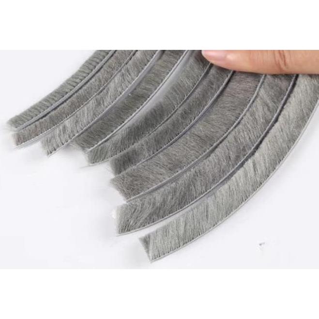 Burlete de Cepillo Hokmly 5m Gris 5mm x 6mm Aislante Puertas