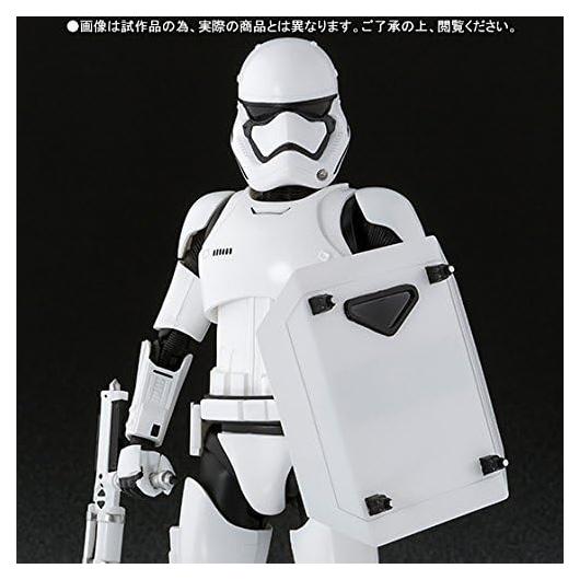 Figurita S.H.Figuarts Storm Trooper Primera Orden con Escudo y Porra