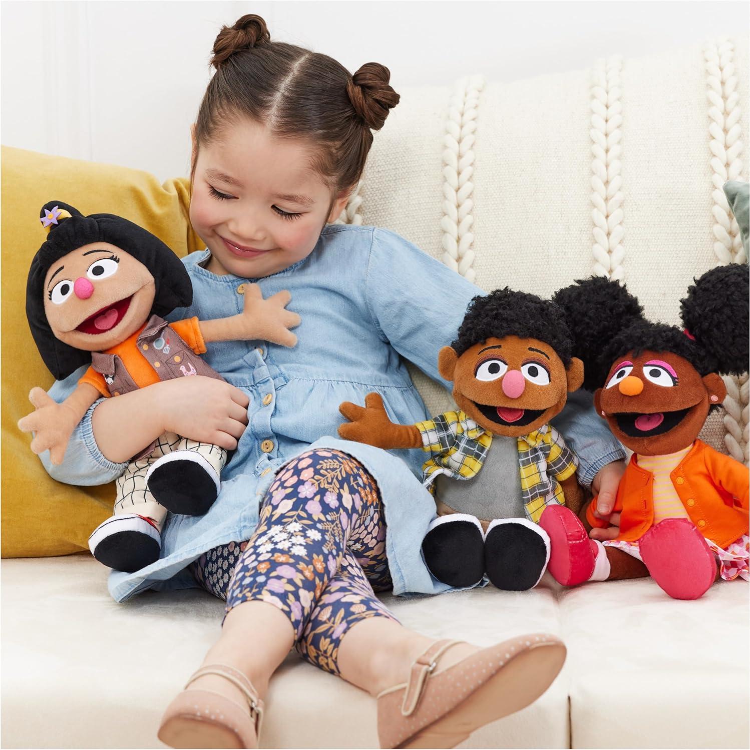 Muñeca de Peluche Ji-Young GUND 33 cm Sesame Street