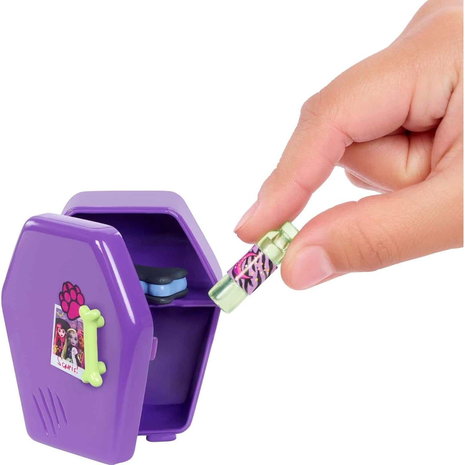 Juego de dormitorio Clawdeen Wolf Monster High con muebles y accesorios