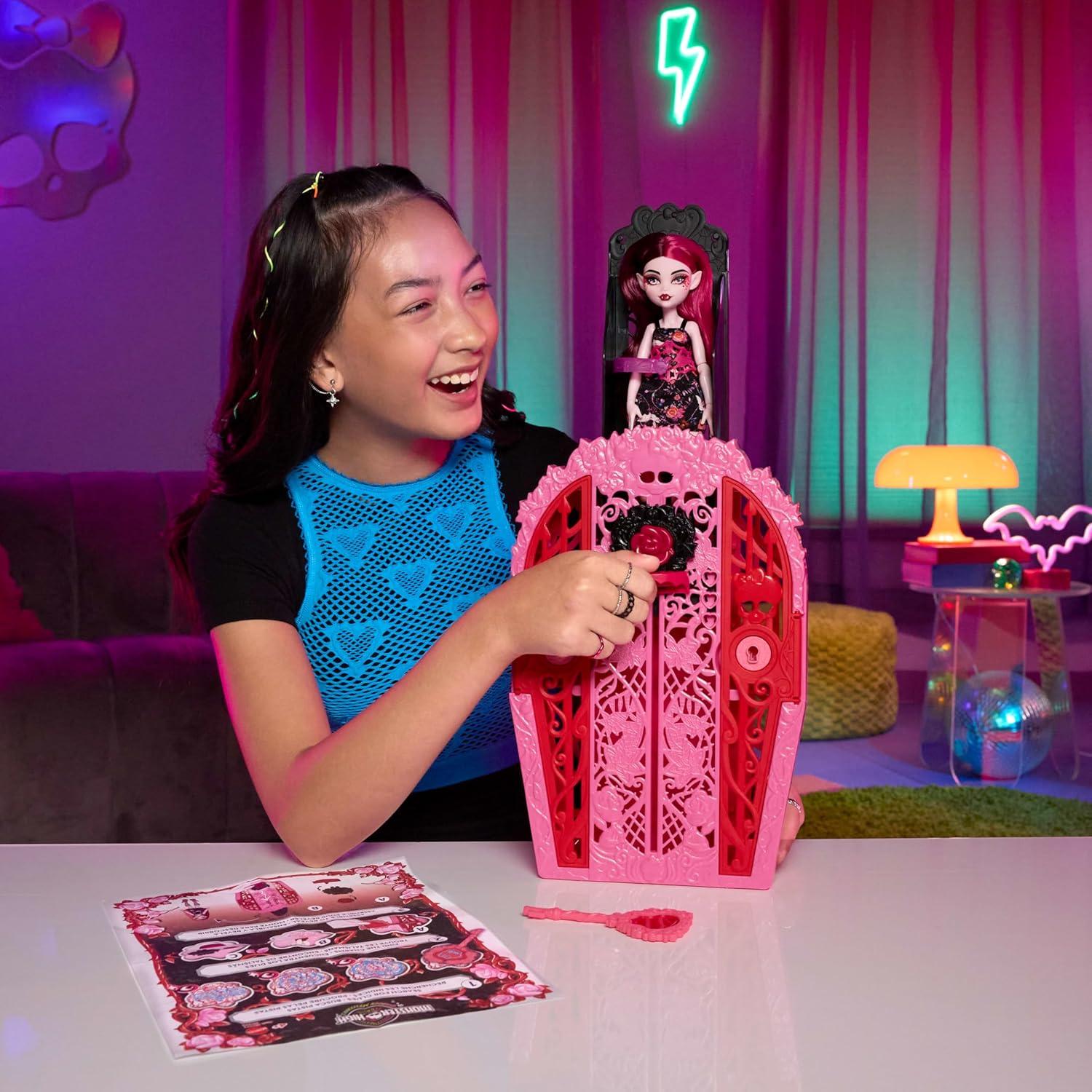 Muñeca Draculaura y Set de Accesorios Skulltimate Monster High