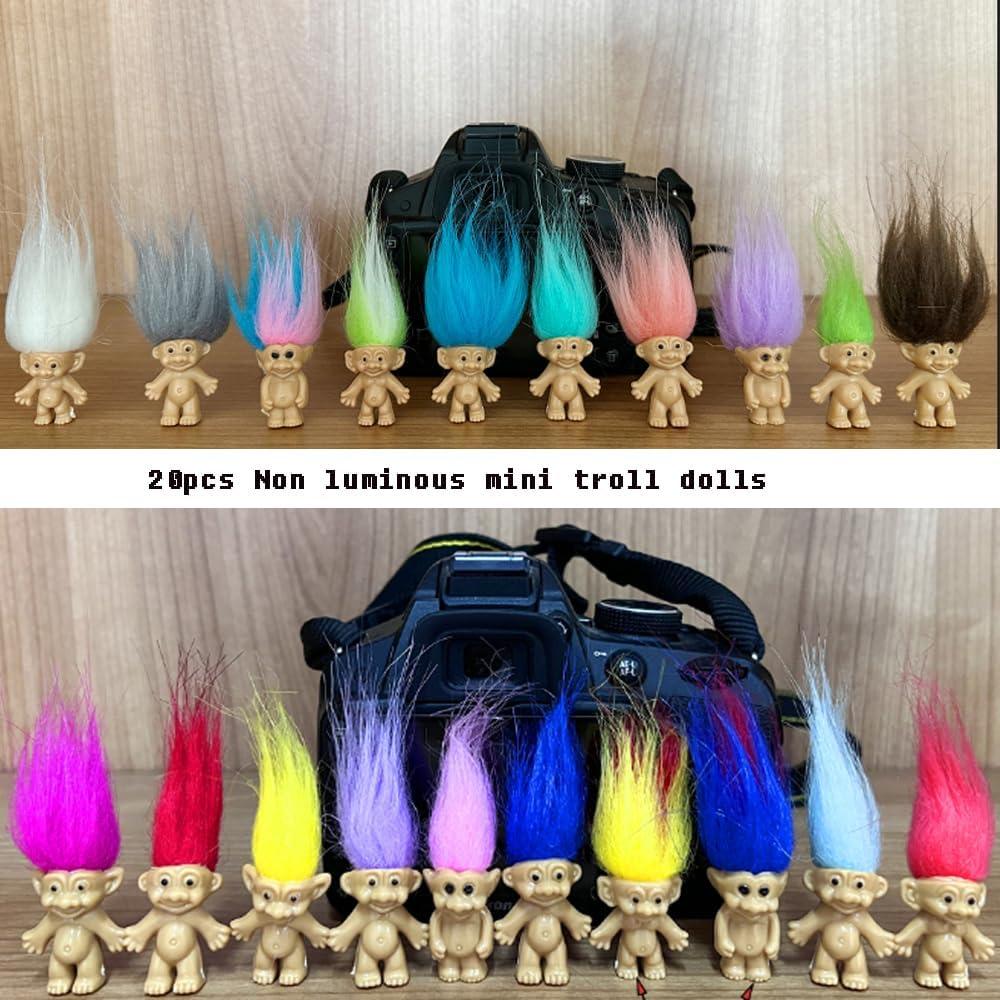 30 Muñecos Troll Mini Luminosos Brillan en la Oscuridad