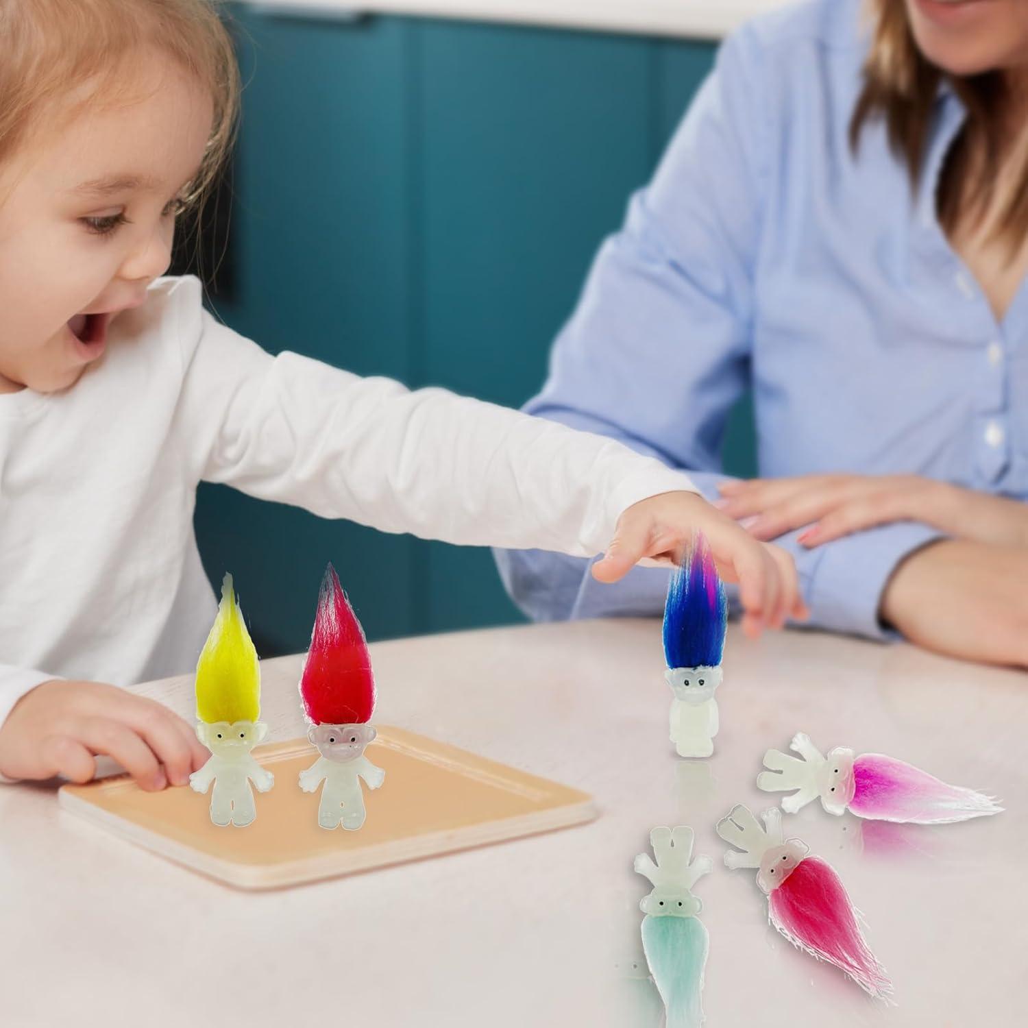 30 Muñecos Troll Mini Luminosos Brillan en la Oscuridad